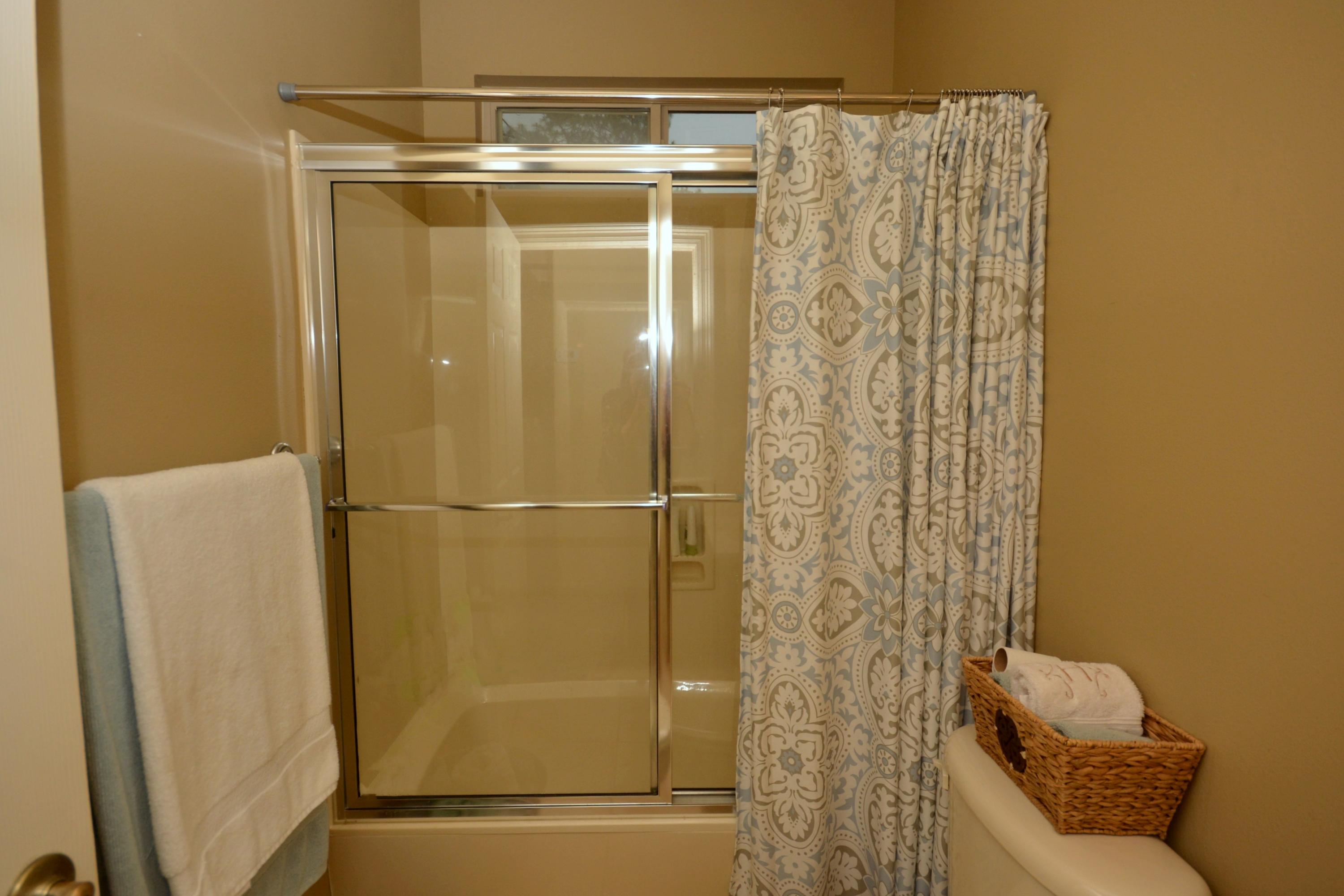 CHARDONNAY ESTATES - Residential