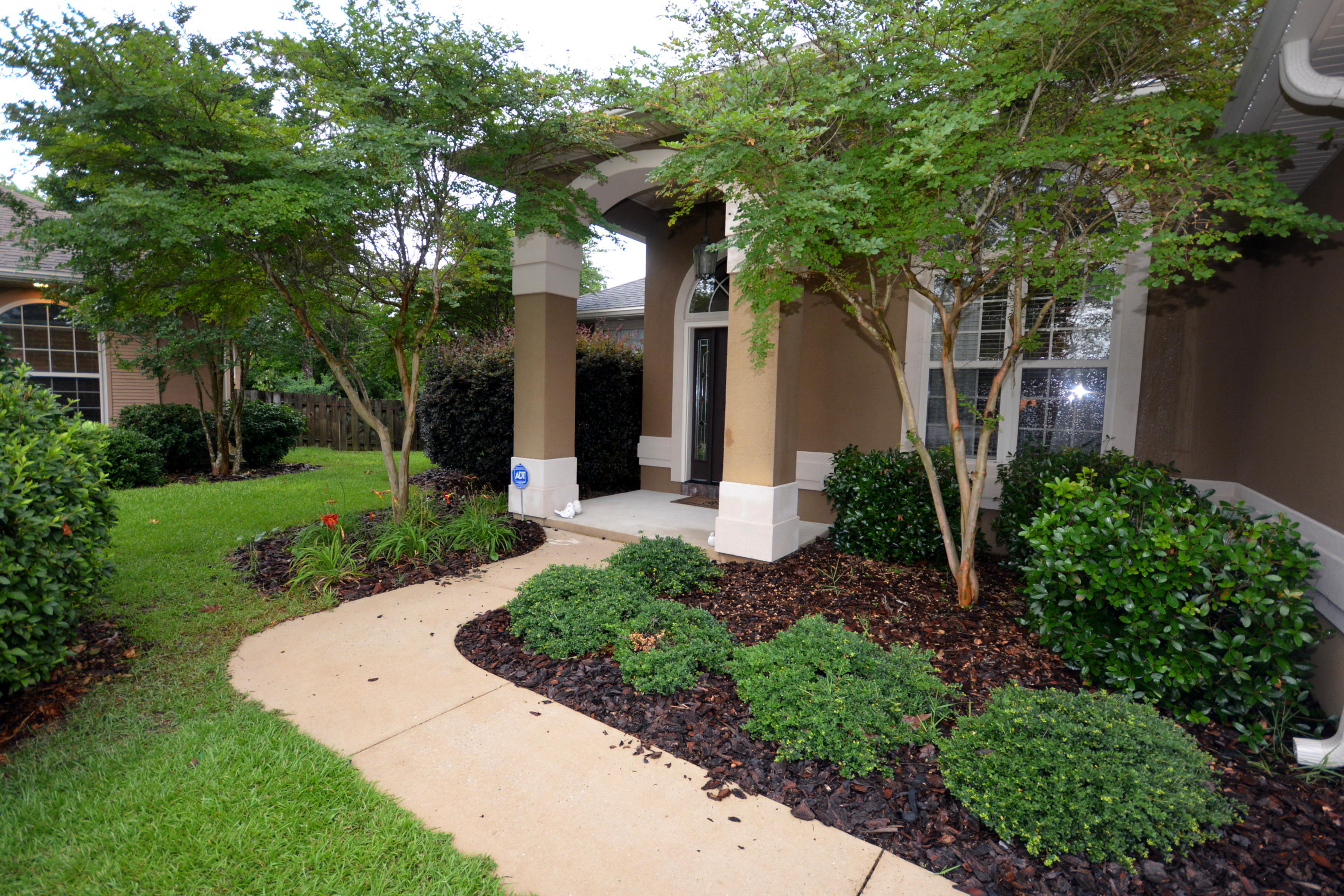 CHARDONNAY ESTATES - Residential