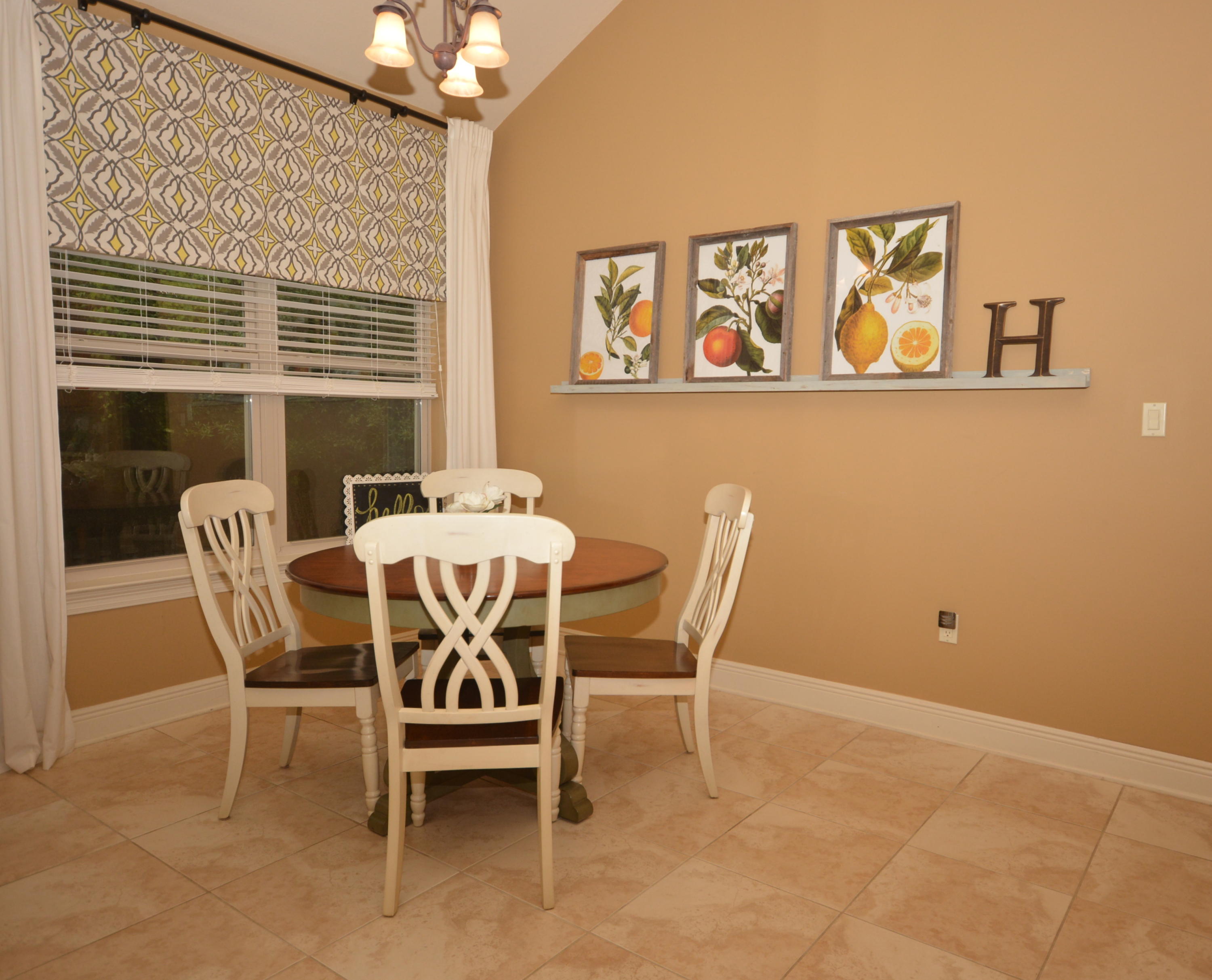 CHARDONNAY ESTATES - Residential