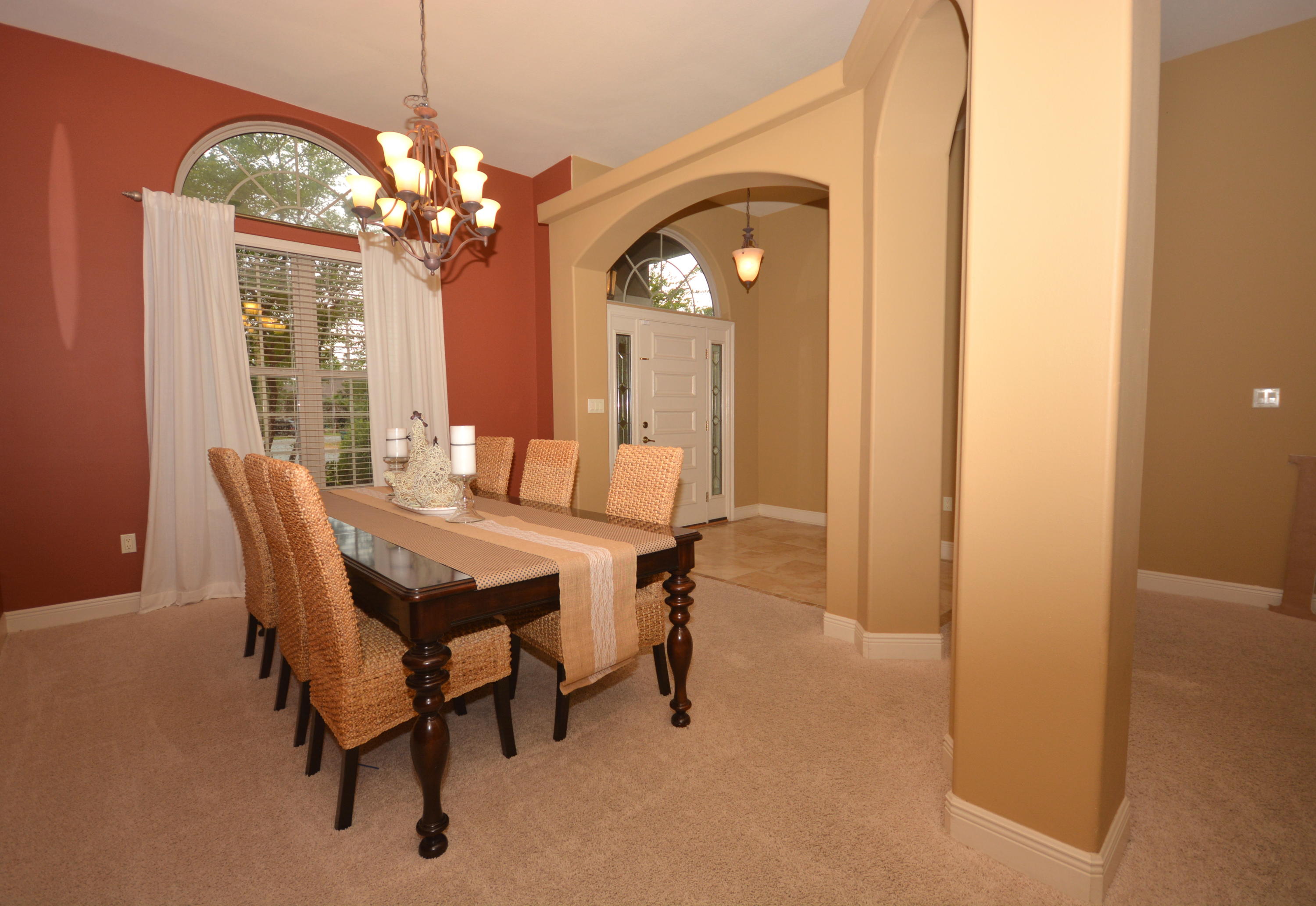 CHARDONNAY ESTATES - Residential