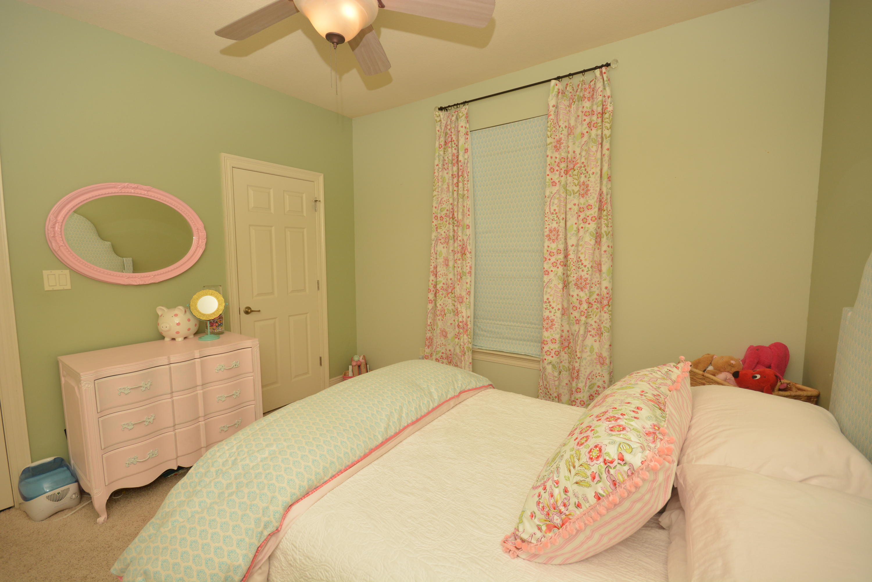 CHARDONNAY ESTATES - Residential