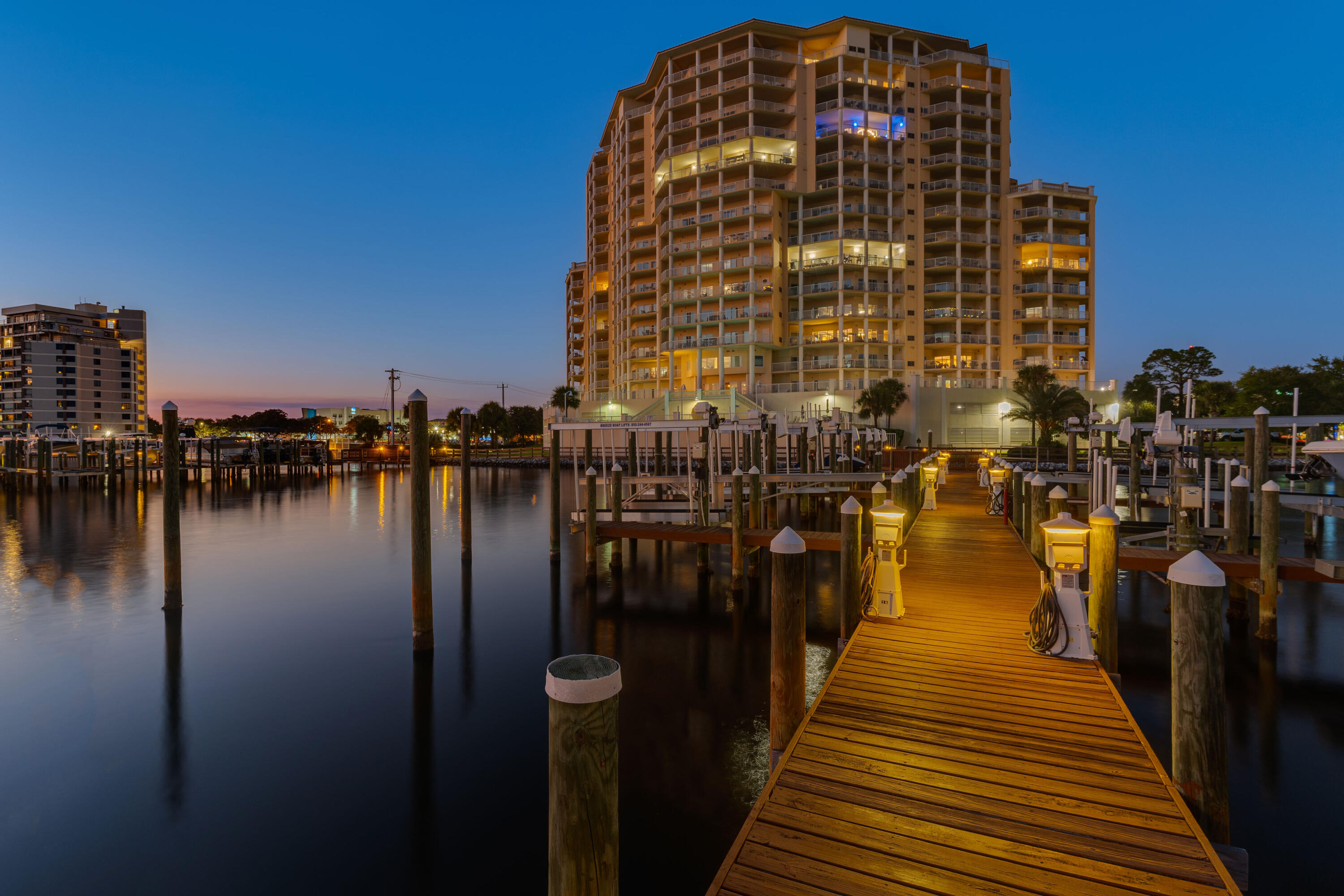 PRESIDIO YACHT CLUB - Residential