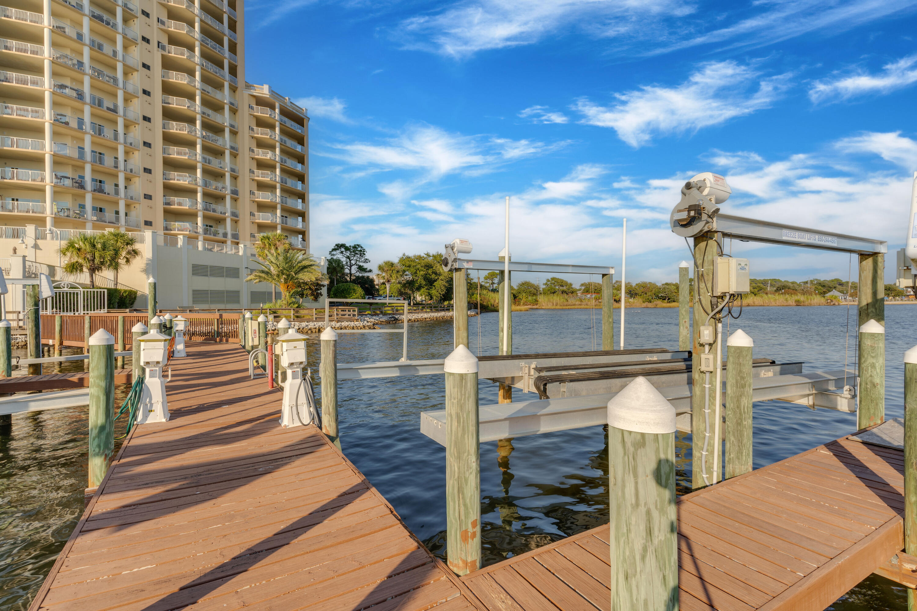 PRESIDIO YACHT CLUB - Residential