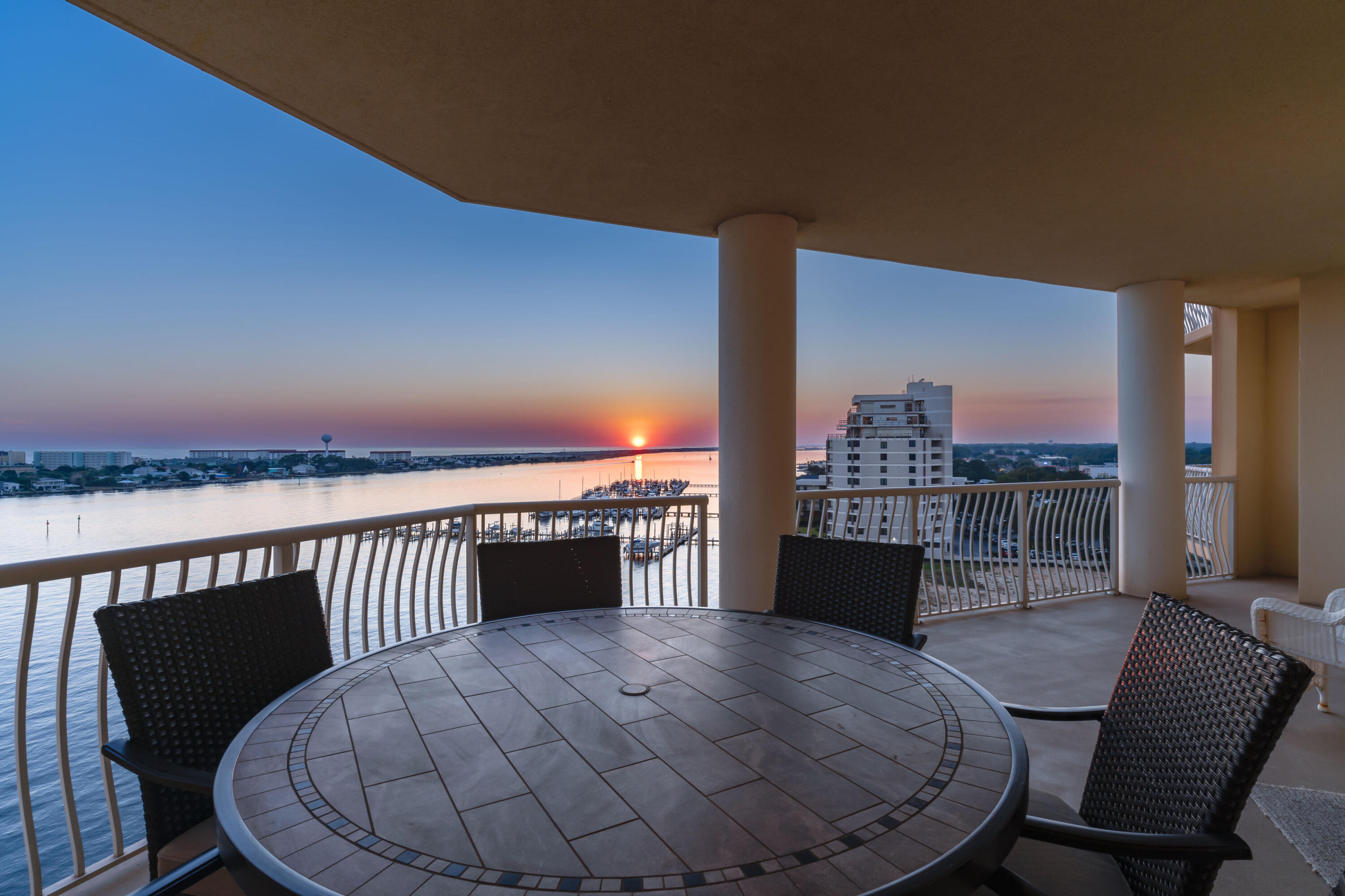 PRESIDIO YACHT CLUB - Residential