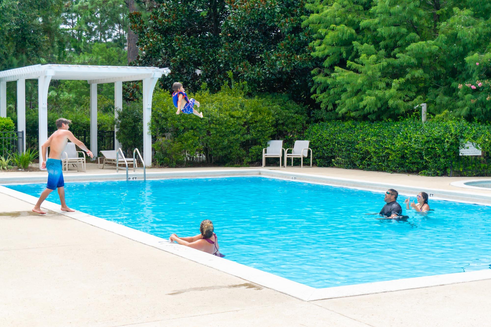 LAUREL GROVE - Residential