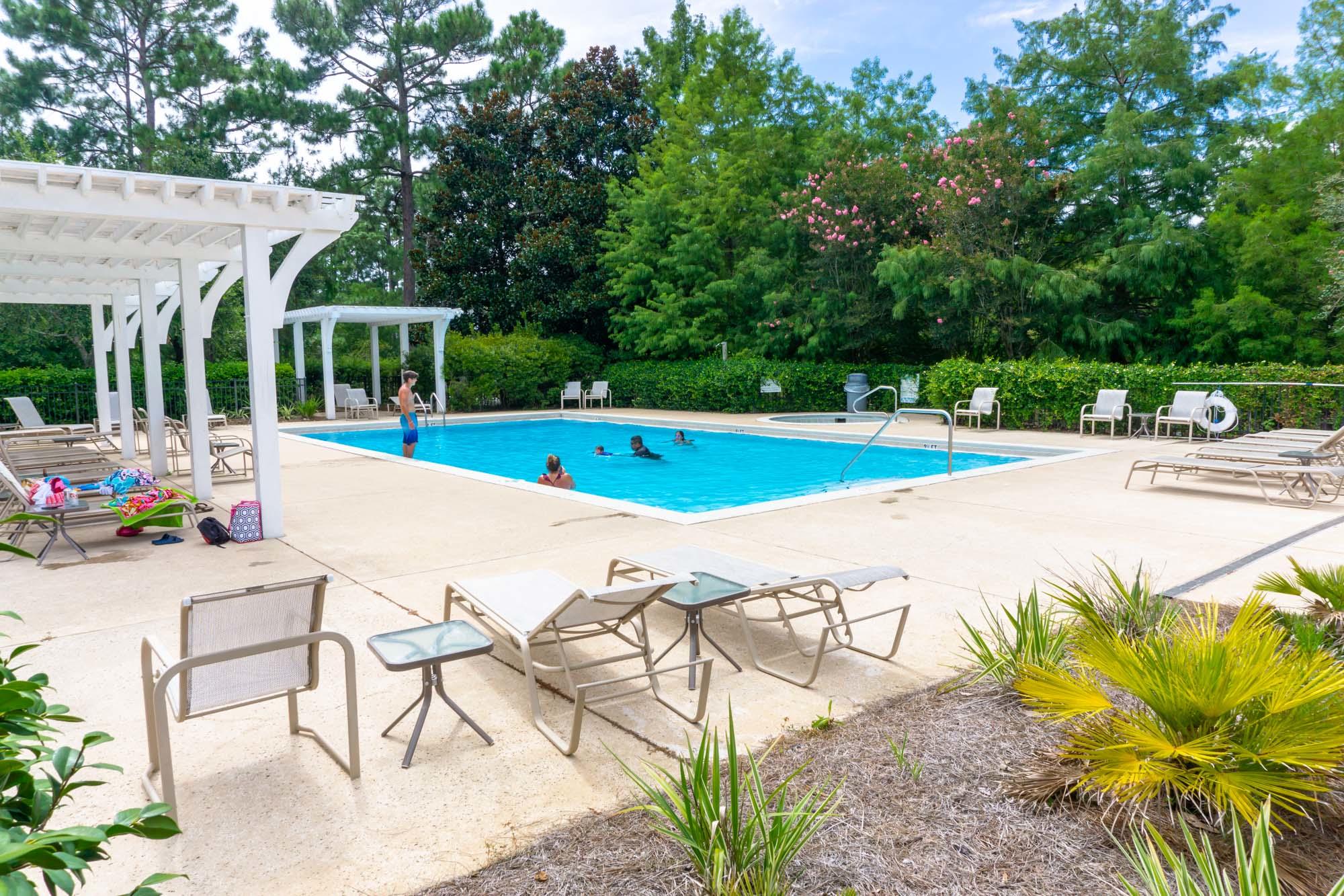 LAUREL GROVE - Residential