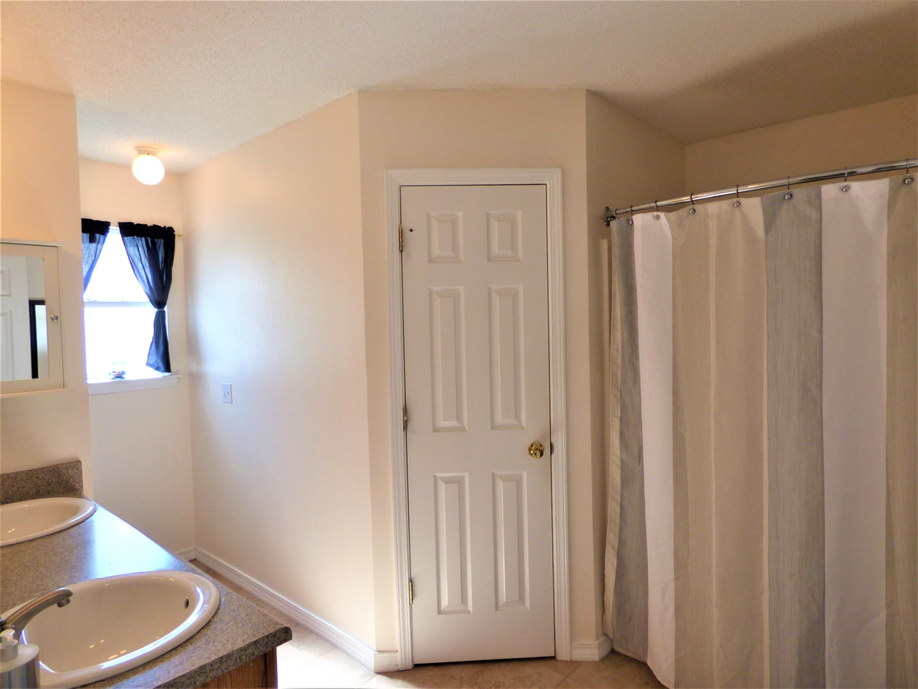 VINEYARD THE - Residential