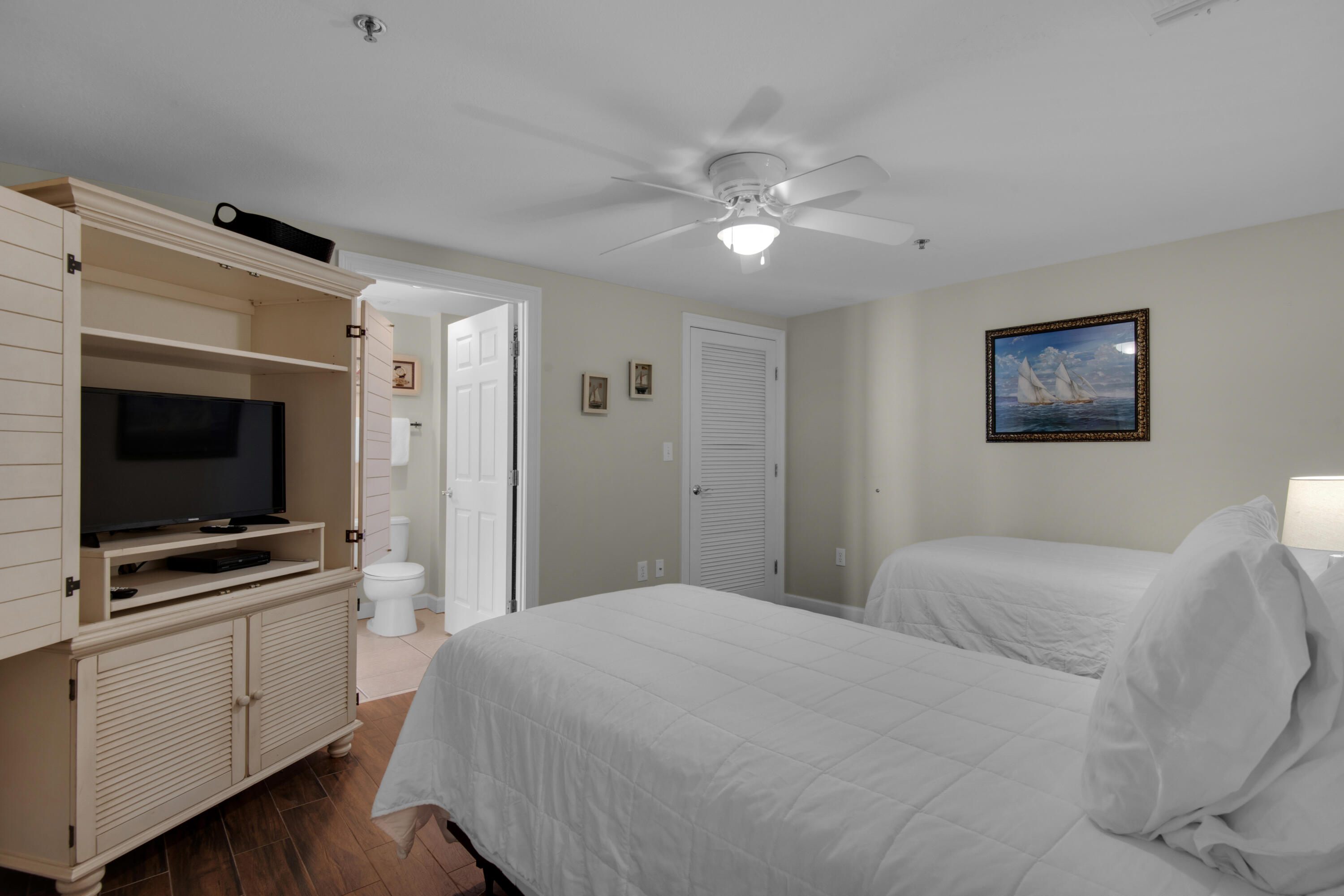 STERLING SHORES - Residential