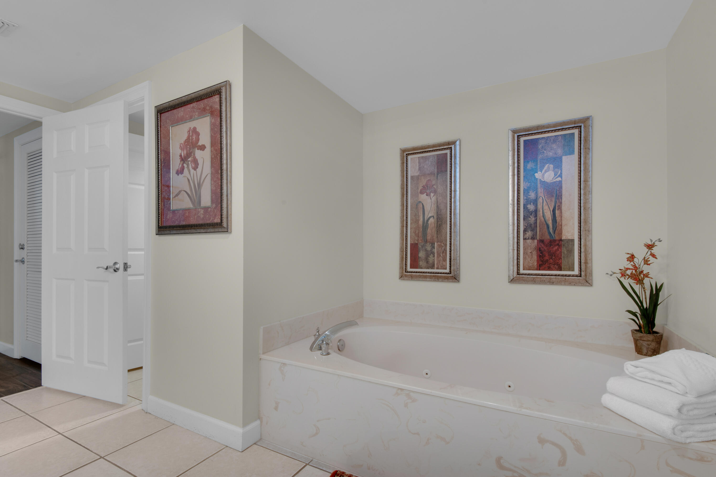 STERLING SHORES - Residential