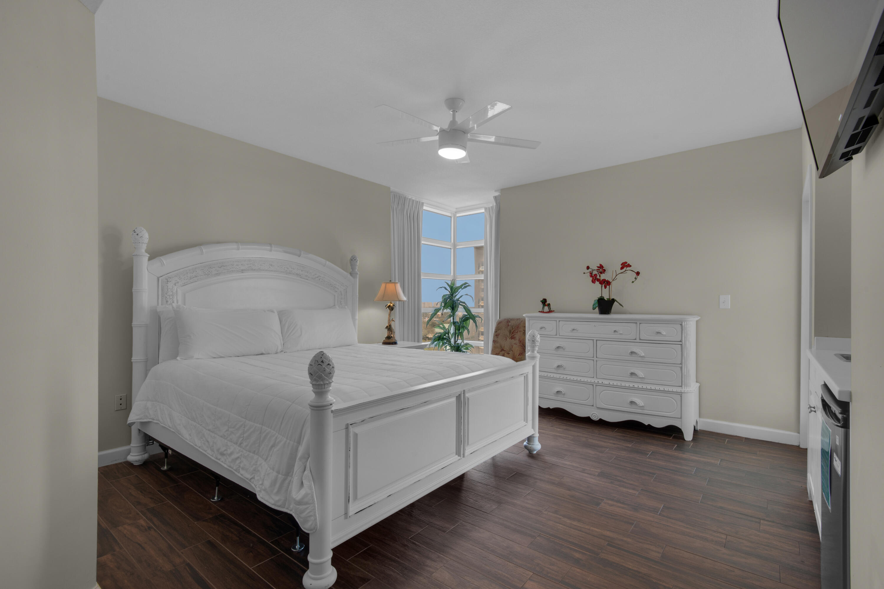 STERLING SHORES - Residential