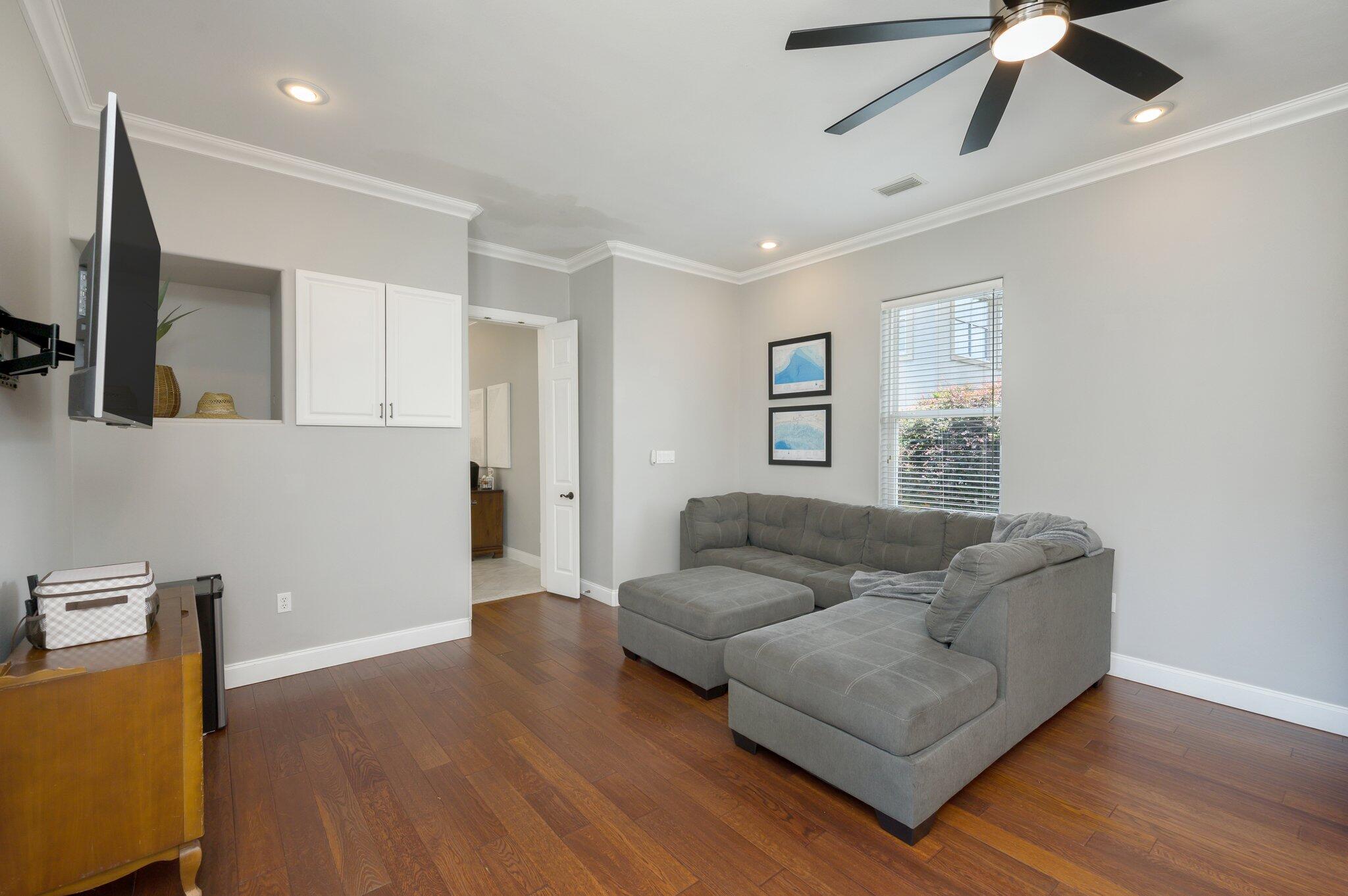 EMERALD LAKES PH 2 - Residential