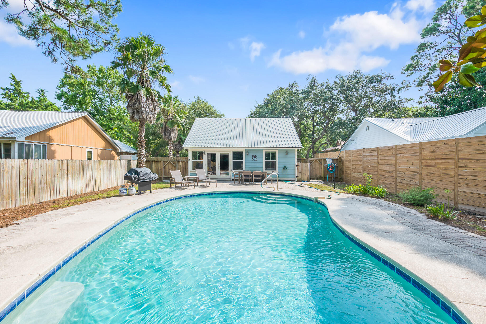 SEAGROVE SHORES 4TH ADD - Residential