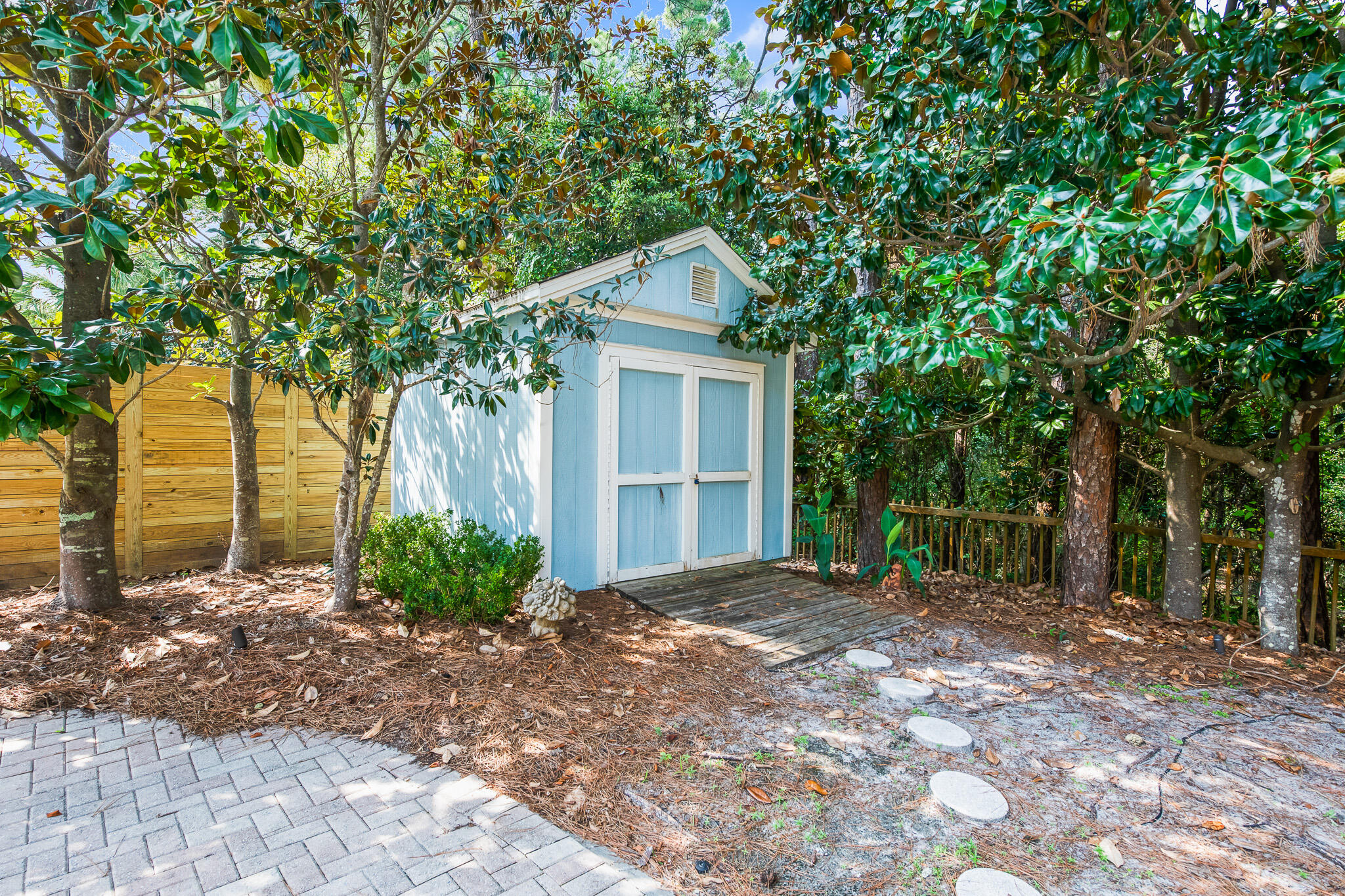 SEAGROVE SHORES 4TH ADD - Residential