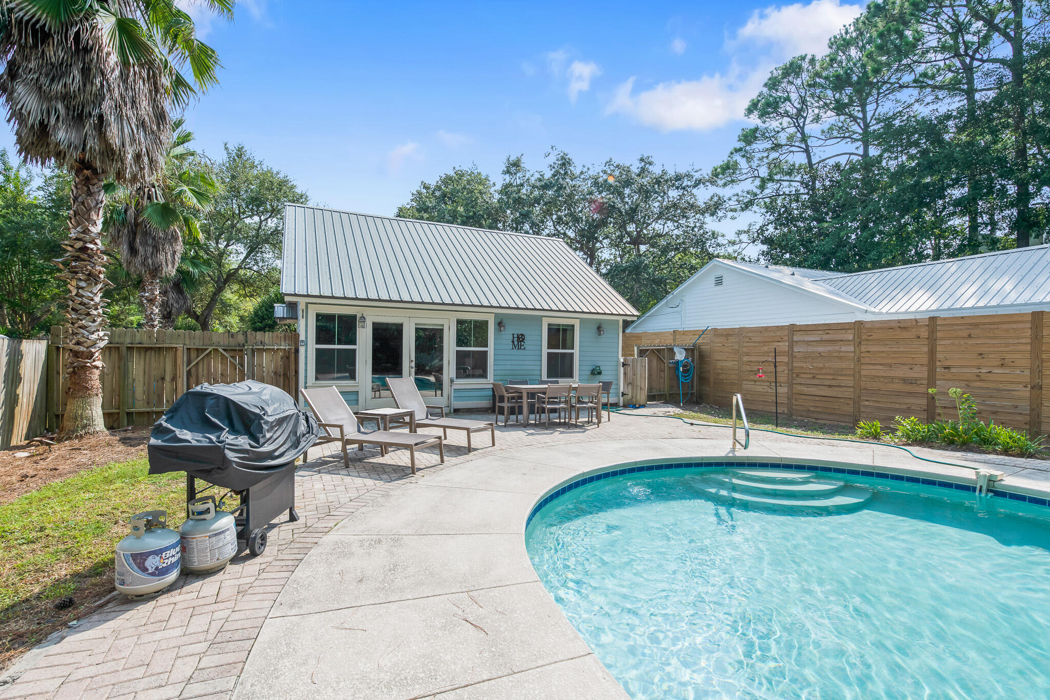 SEAGROVE SHORES 4TH ADD - Residential