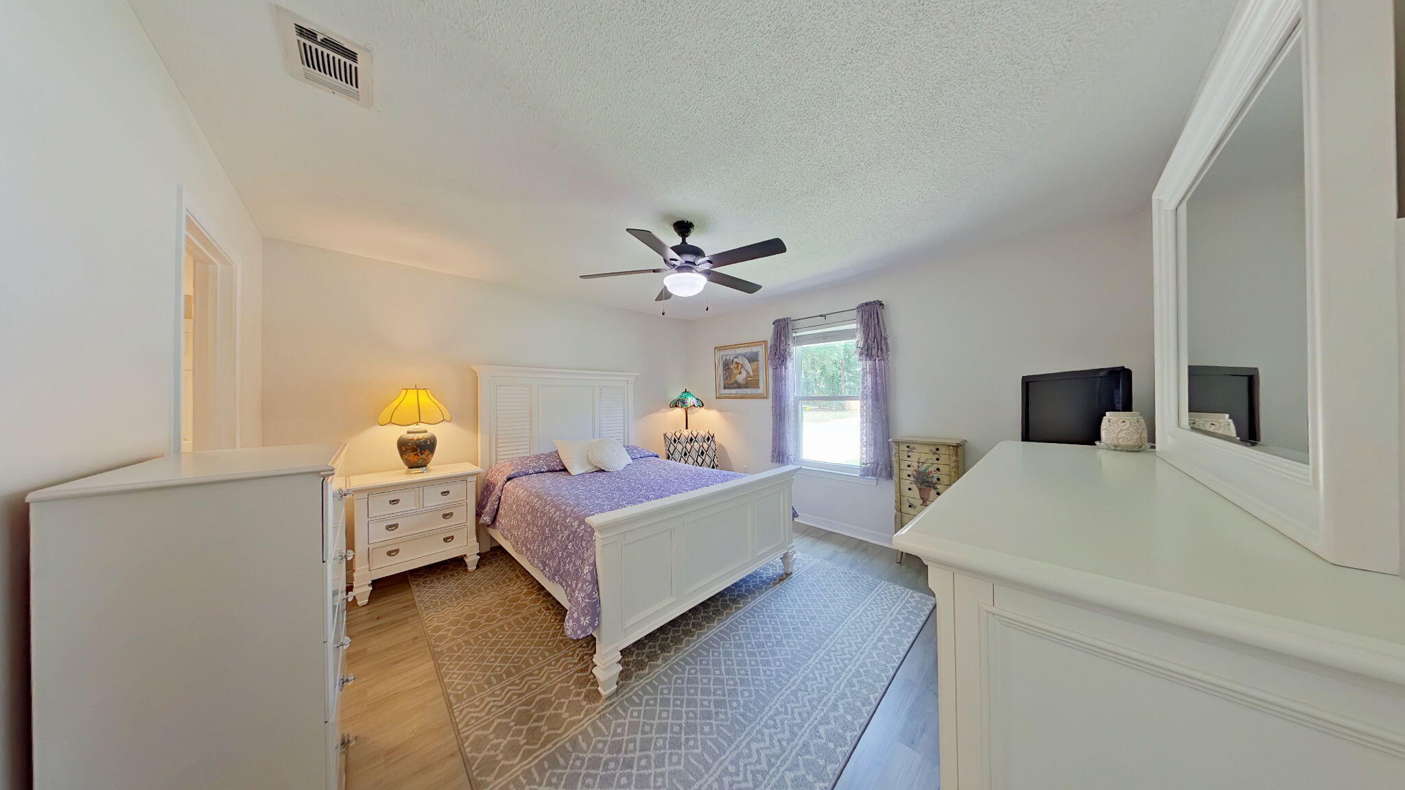 CRESTVIEW MANOR - Residential