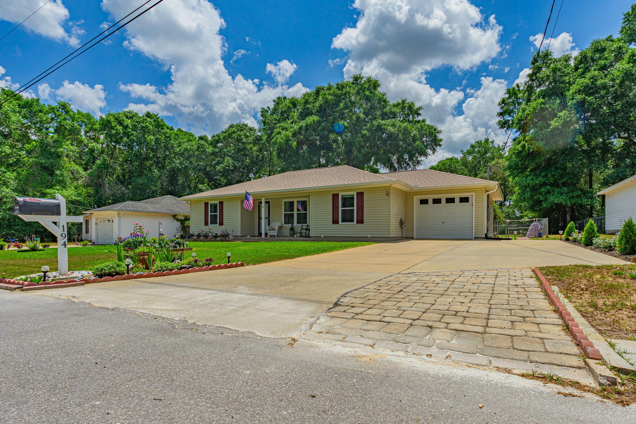 CRESTVIEW MANOR - Residential