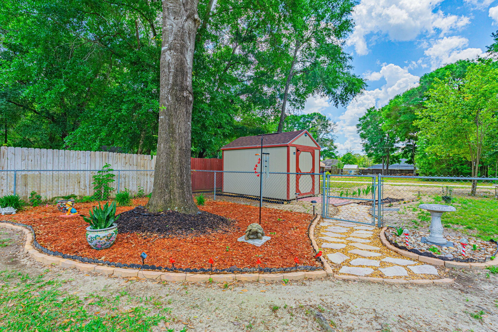 CRESTVIEW MANOR - Residential
