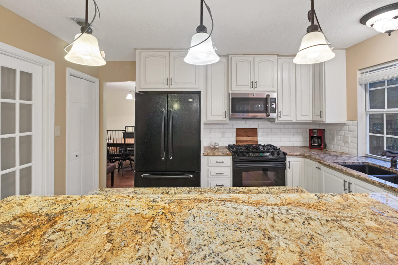 PARKWOOD ESTATES PH 2A BLUEWATER BAY - Residential