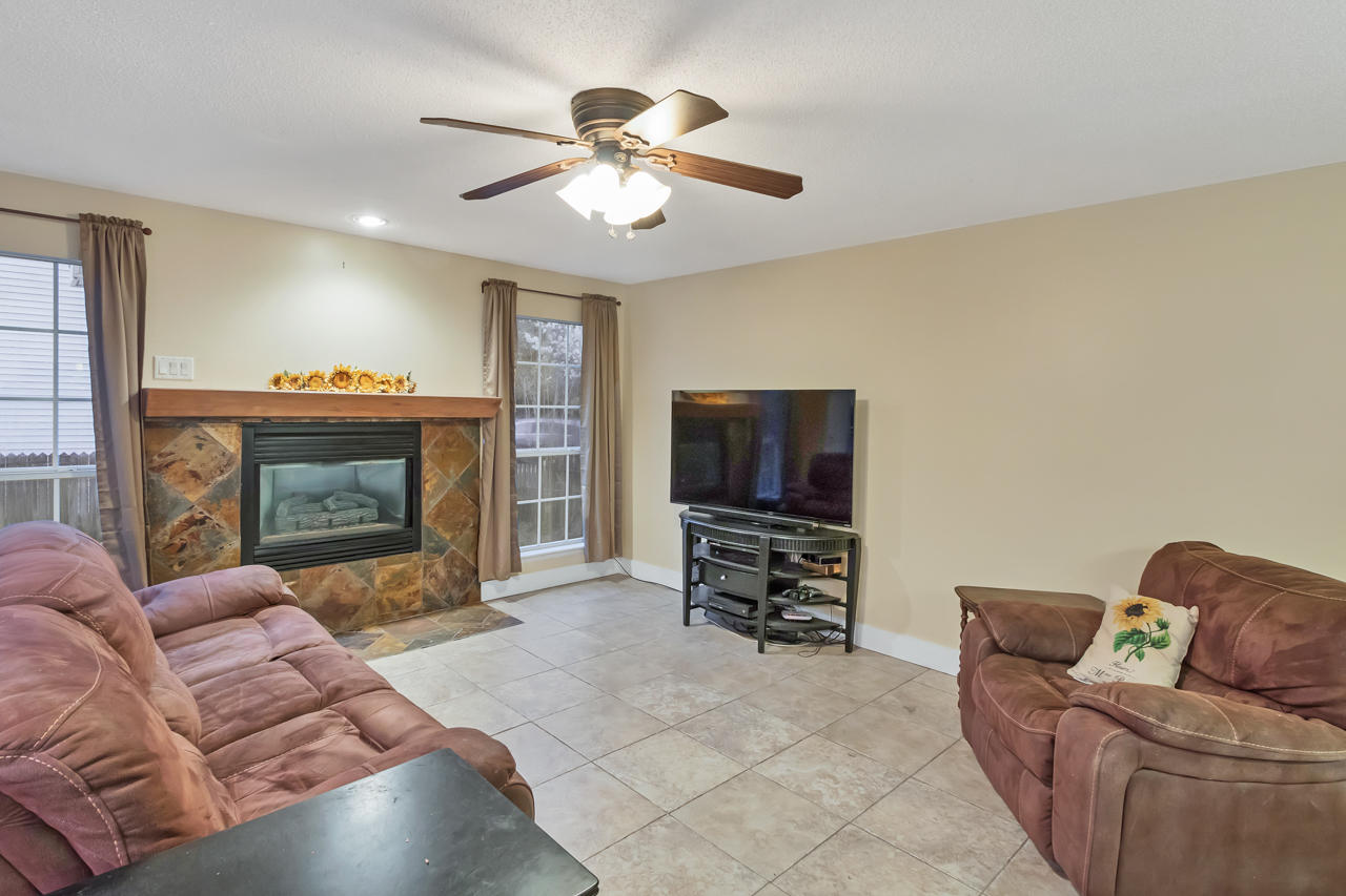 PARKWOOD ESTATES PH 2A BLUEWATER BAY - Residential