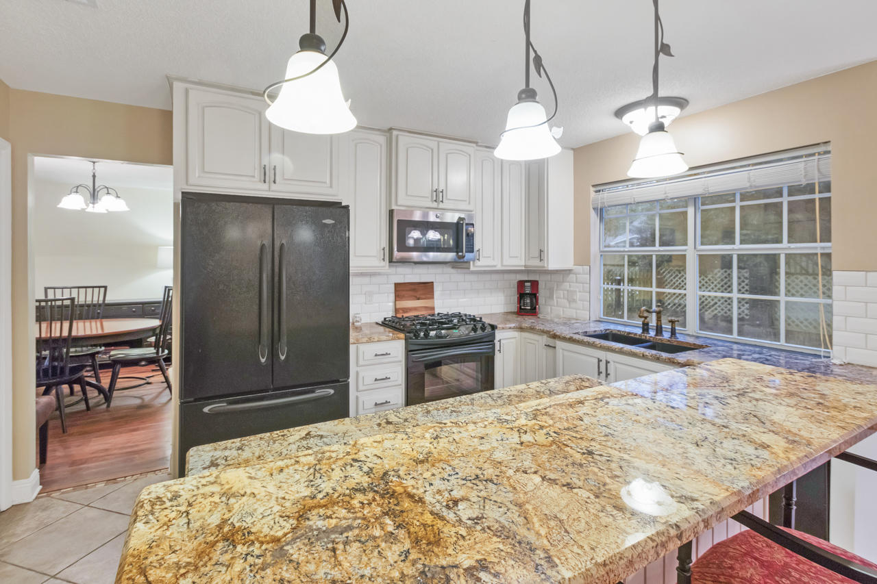 PARKWOOD ESTATES PH 2A BLUEWATER BAY - Residential