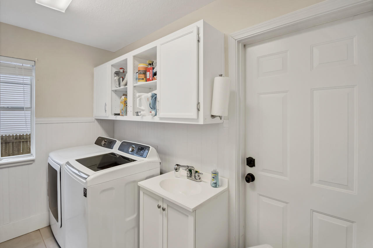 PARKWOOD ESTATES PH 2A BLUEWATER BAY - Residential