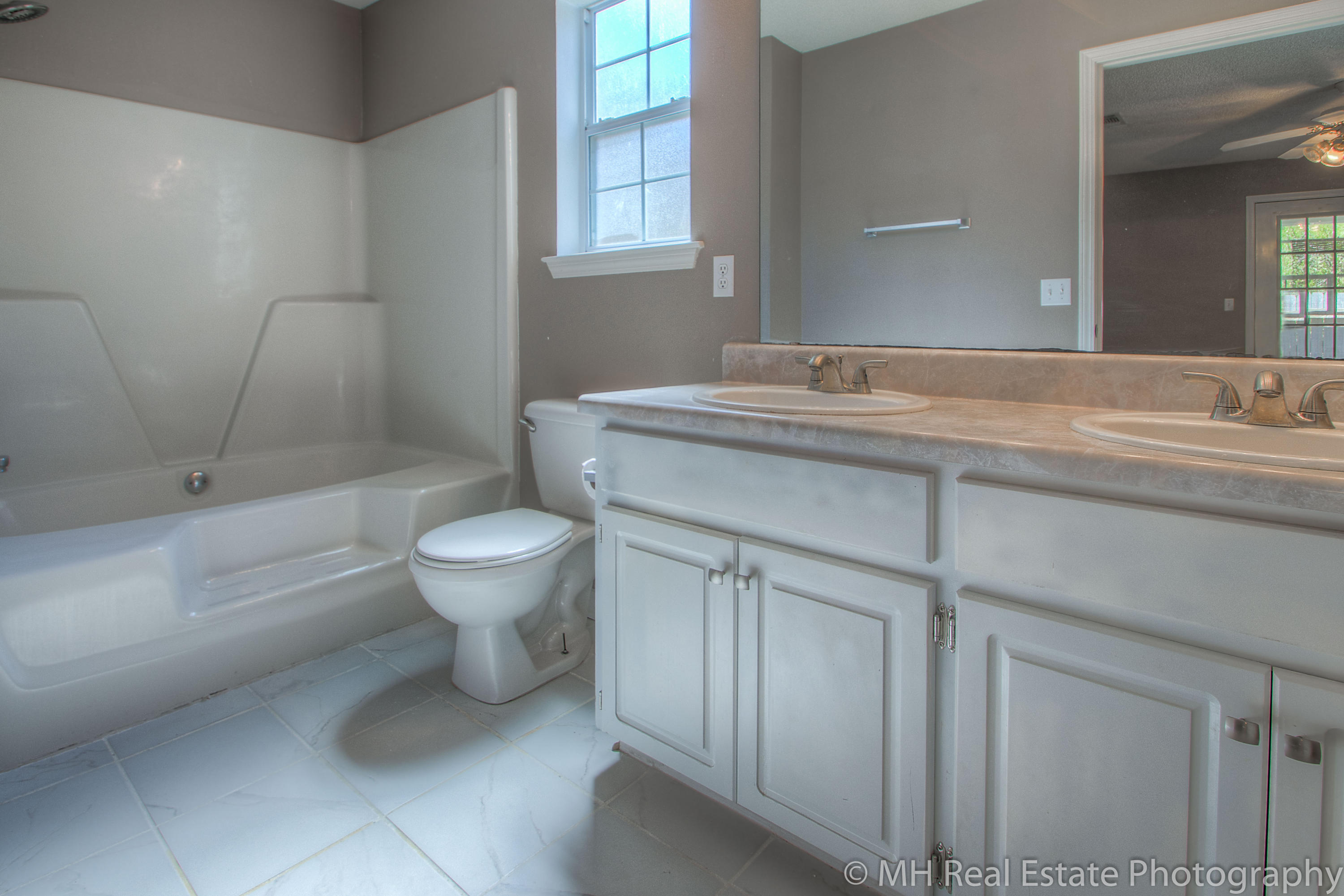 IVALEA GARDENS - Residential