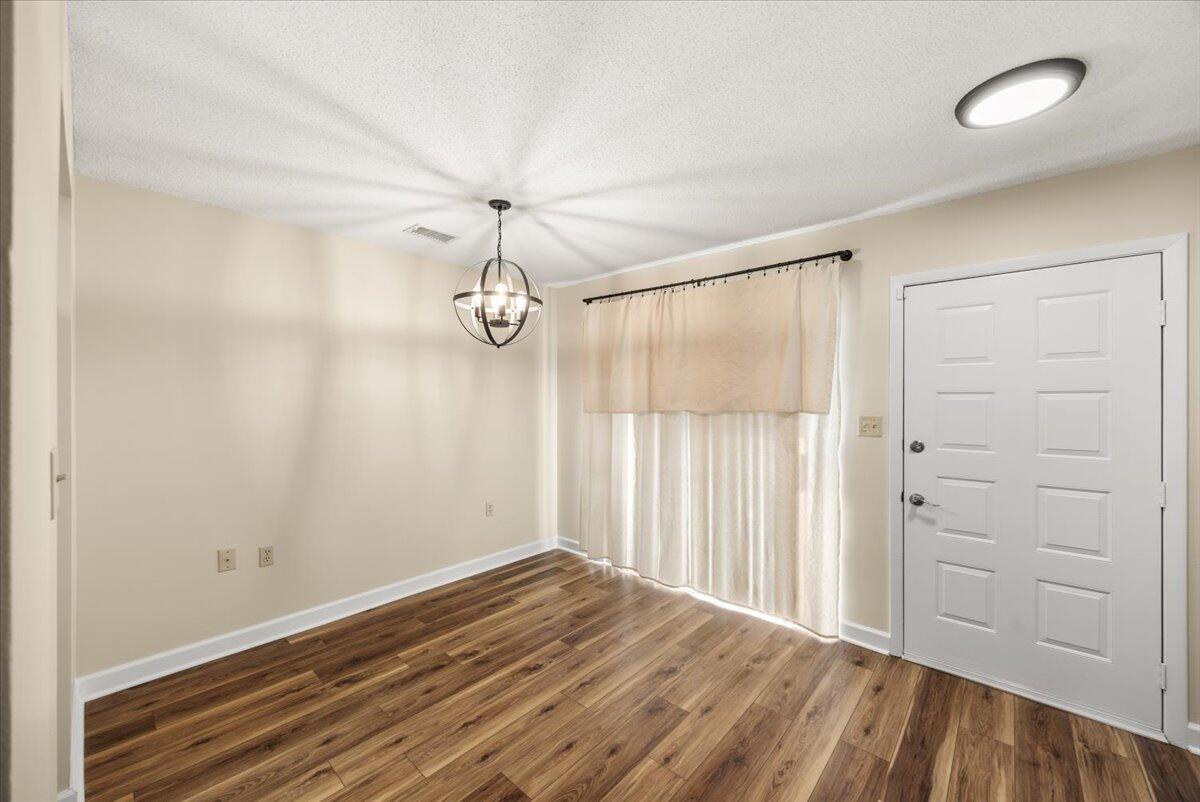 FALCON RIDGE - Residential