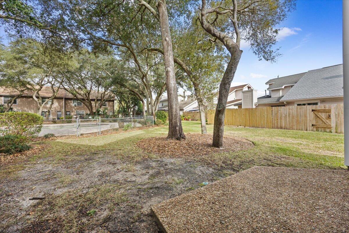 FALCON RIDGE - Residential