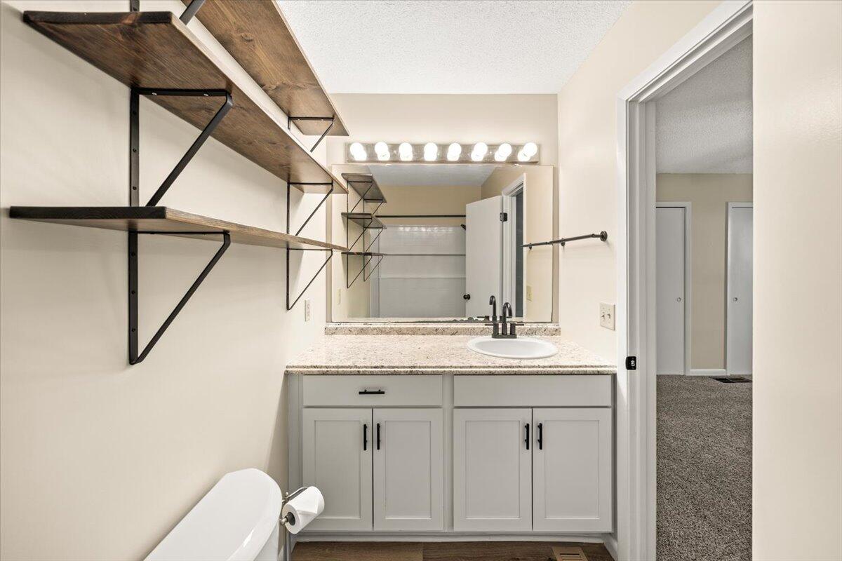 FALCON RIDGE - Residential