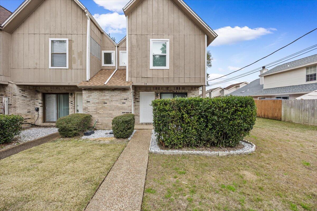 FALCON RIDGE - Residential