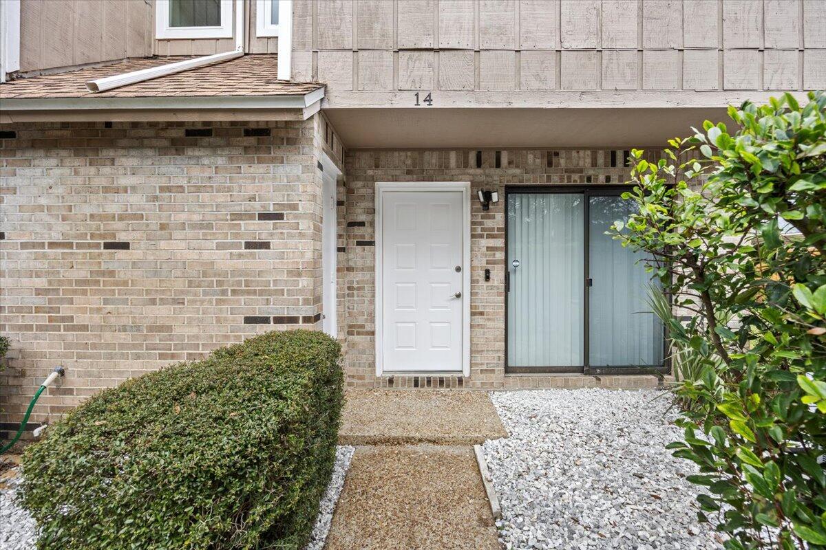 FALCON RIDGE - Residential