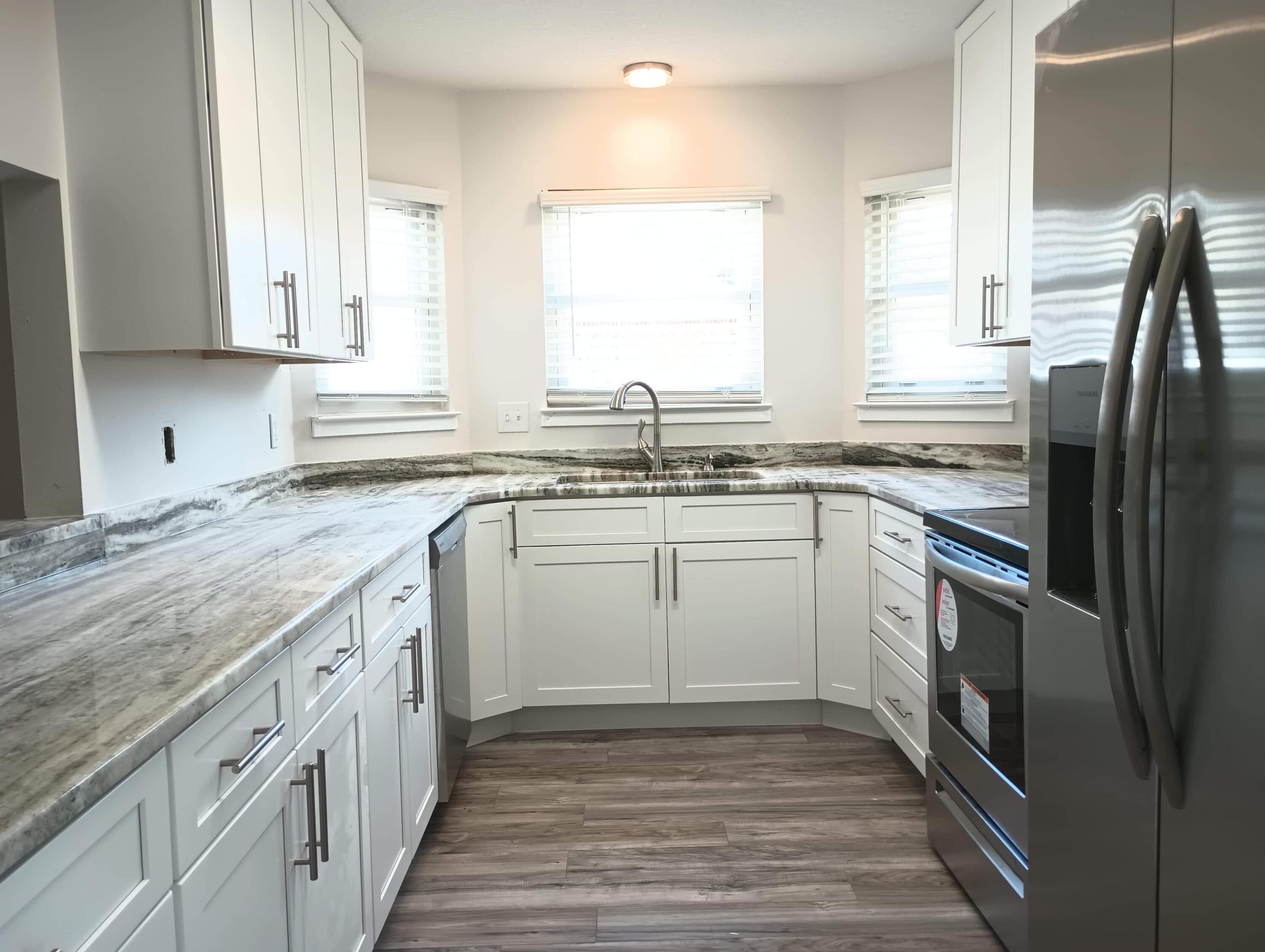 HOLLEY BY THE SEA - Residential