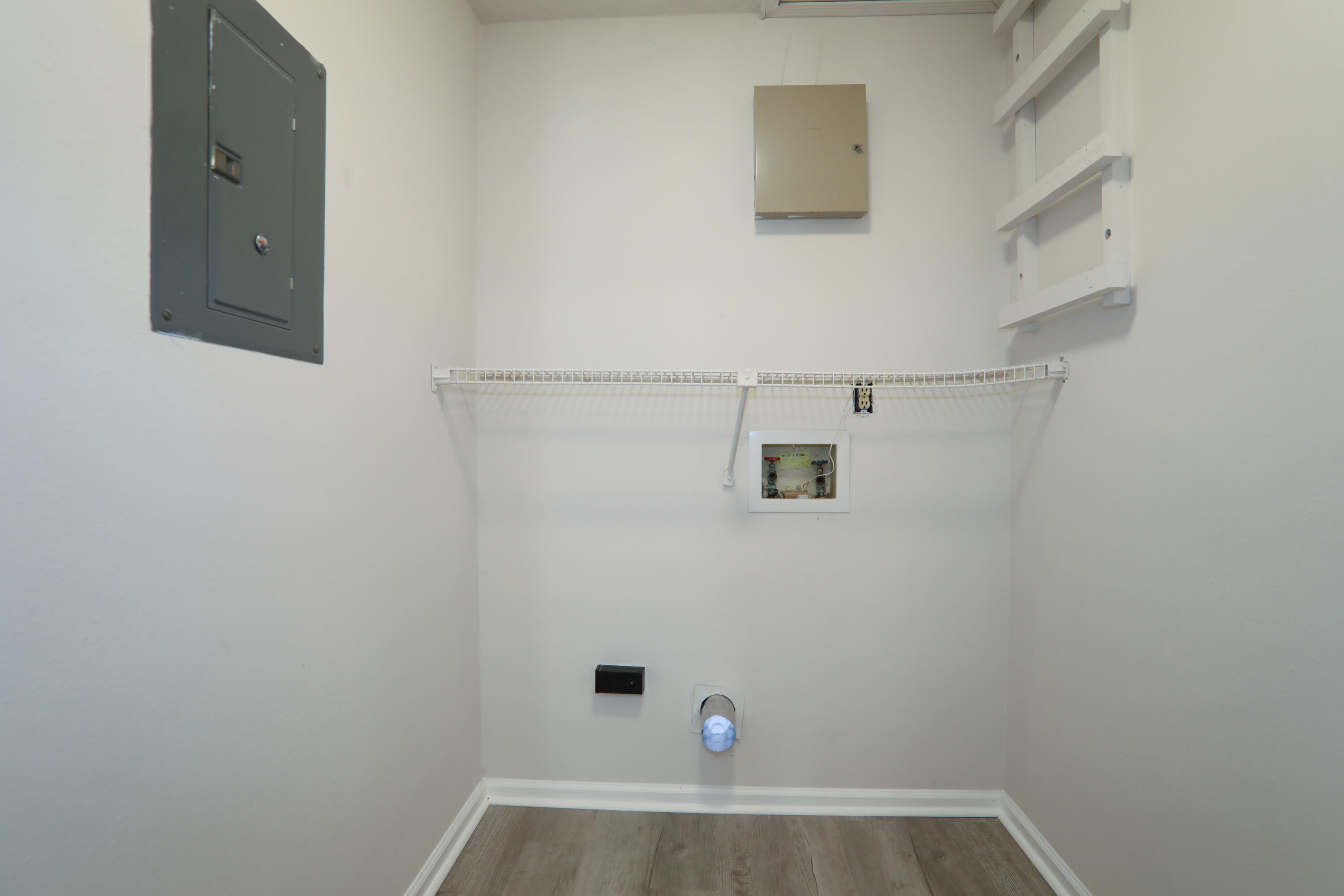 HOLLEY BY THE SEA - Residential