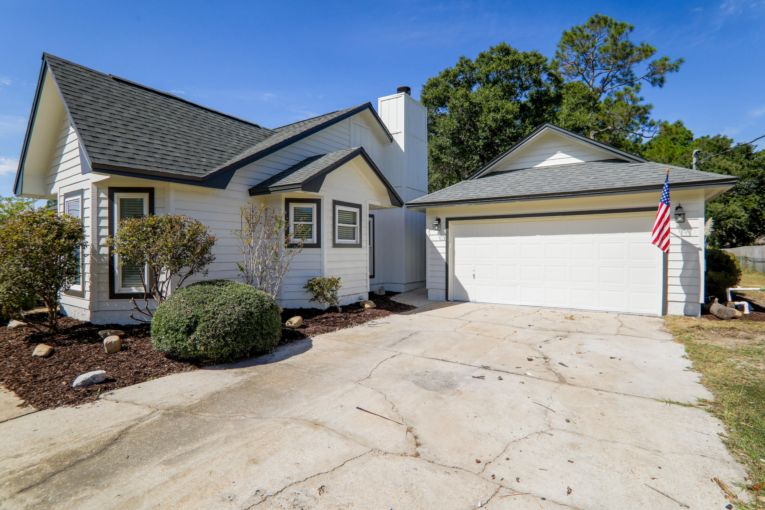 HOLLEY BY THE SEA - Residential