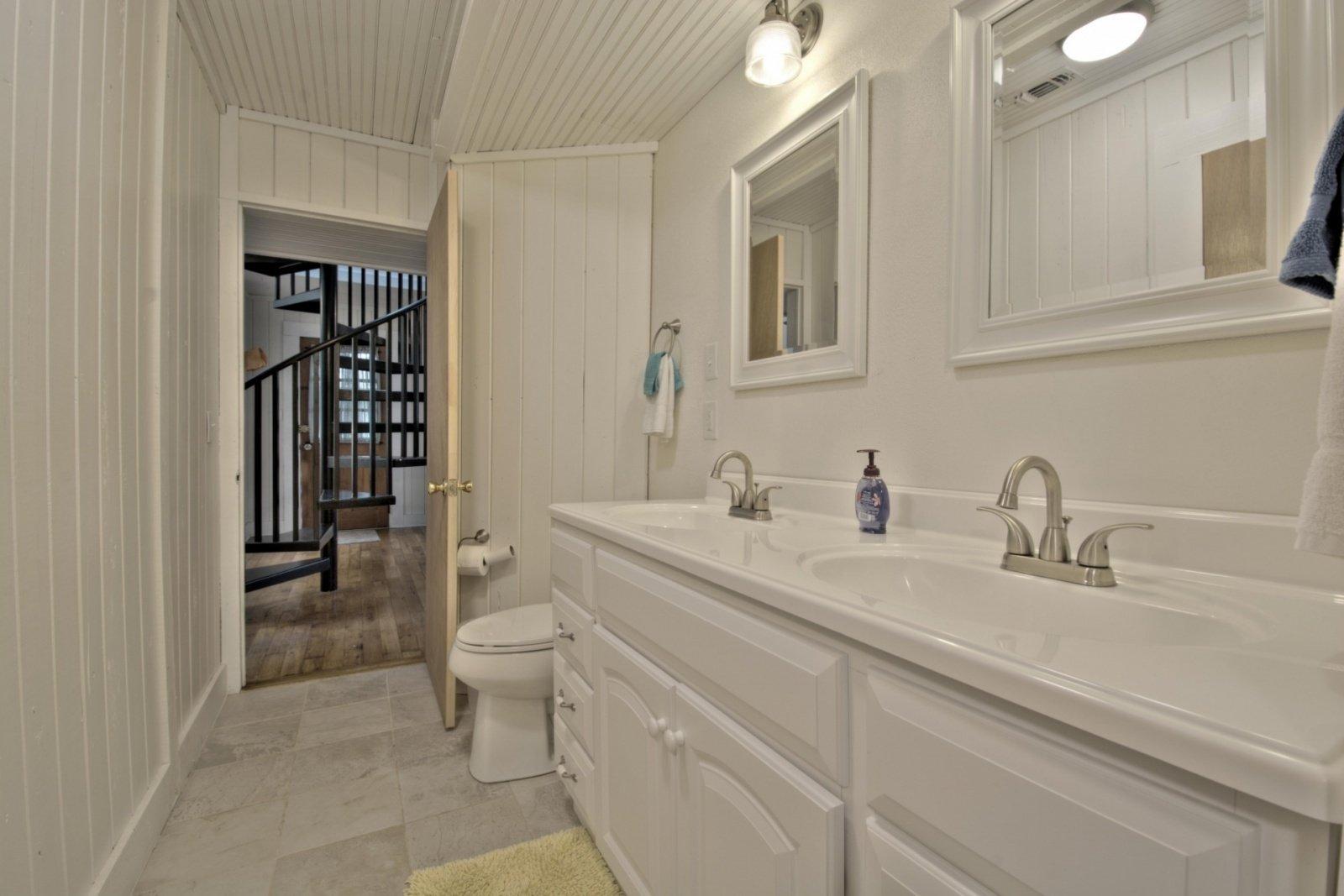 SEAGROVE 1ST ADDN - Residential