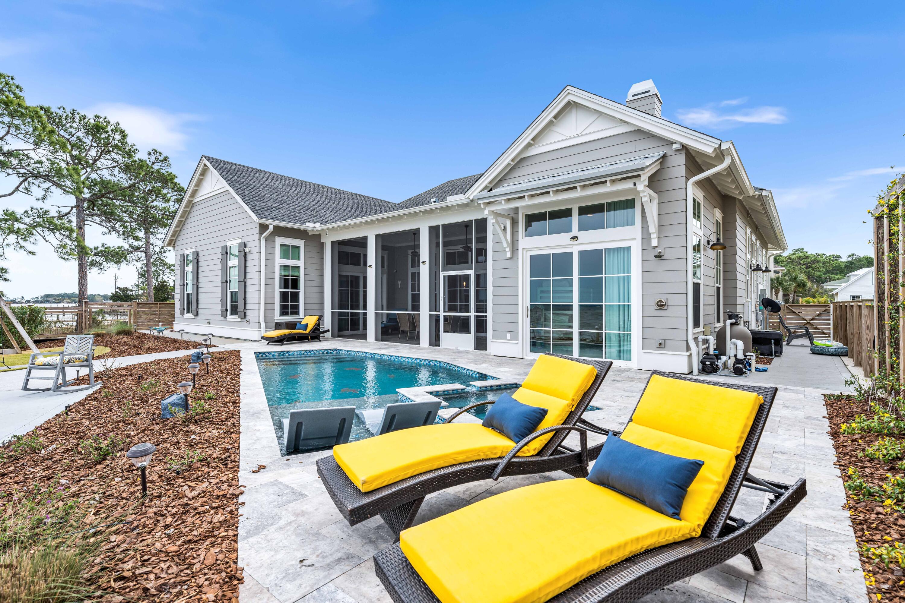 PELICAN BAY S/D - Residential