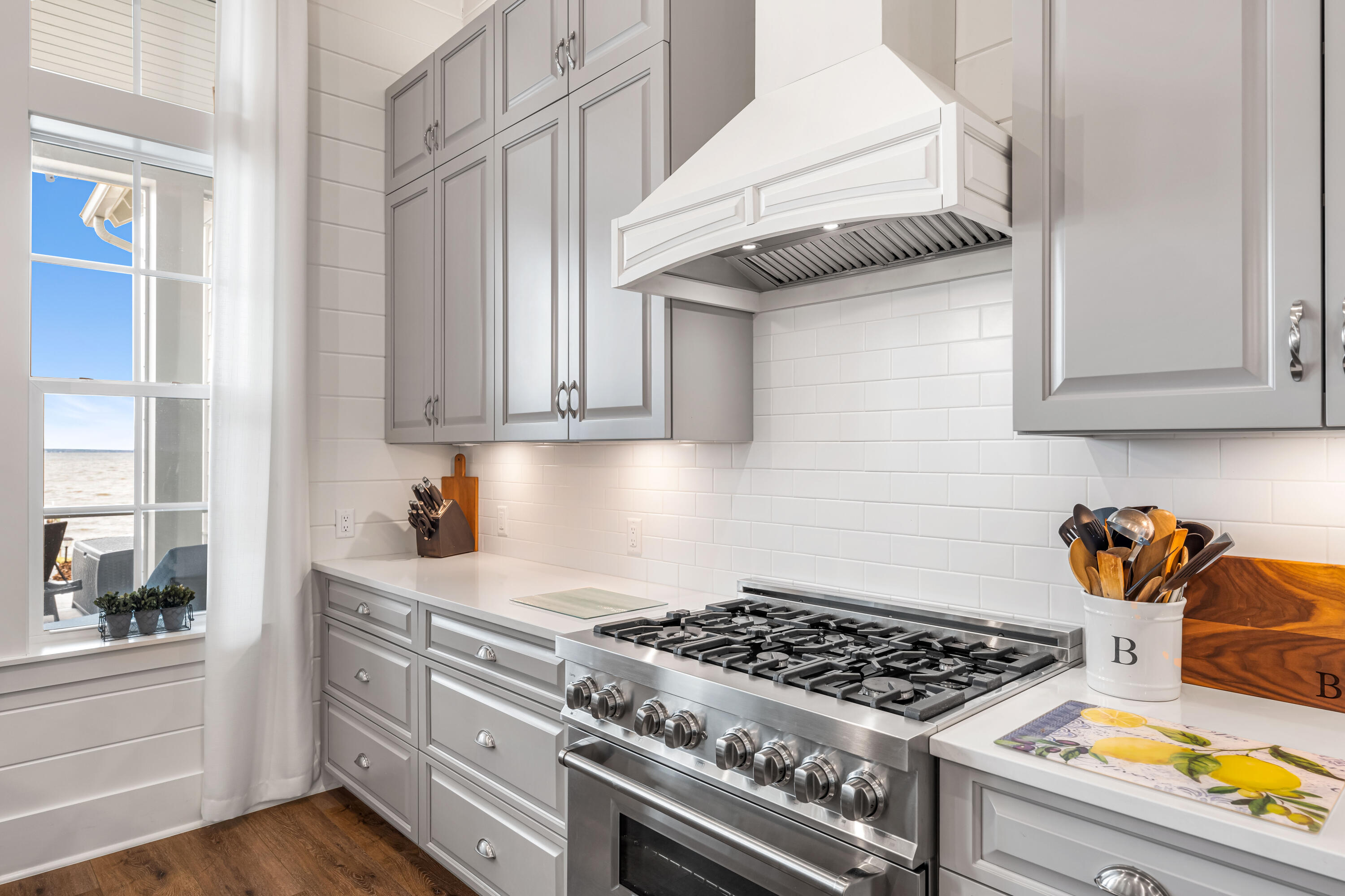 PELICAN BAY S/D - Residential