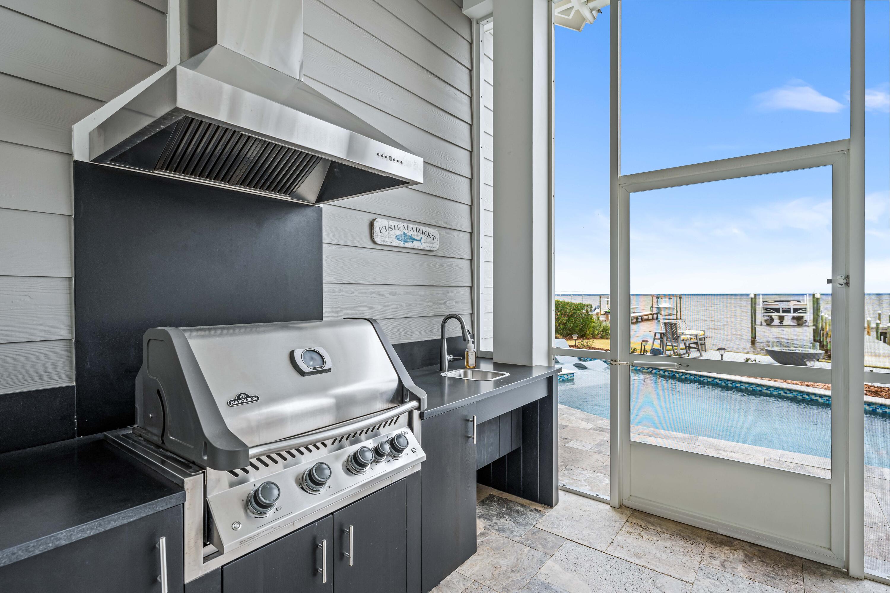 PELICAN BAY S/D - Residential