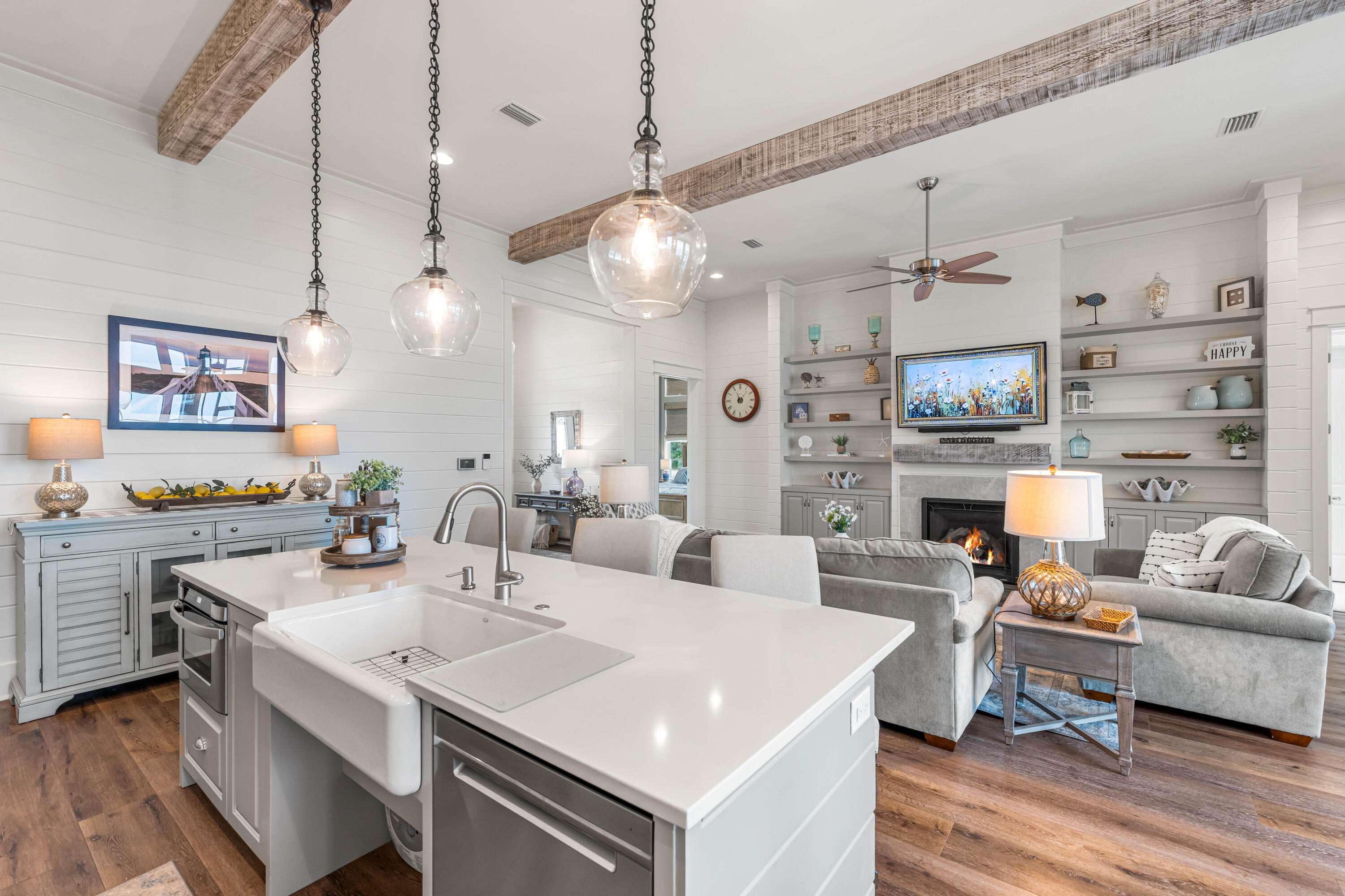 PELICAN BAY S/D - Residential