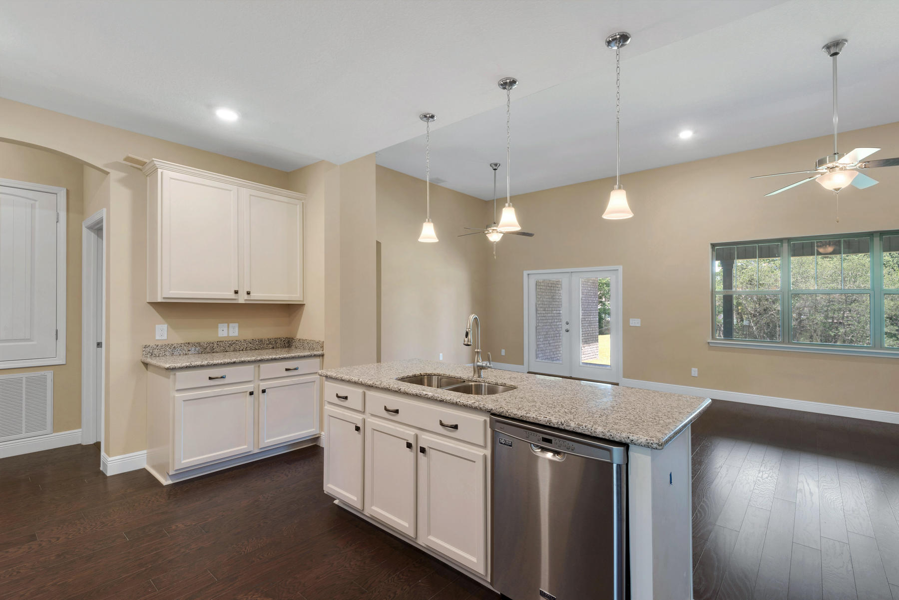 HAMMOCK BAY - Residential