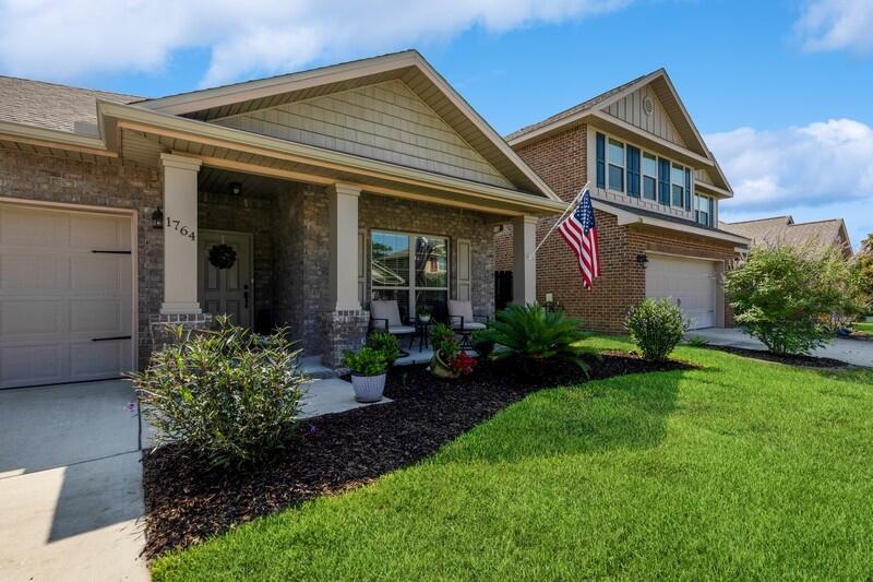 WATERFORD SOUND PHASE II-A LOT10 BLK F AS DES IN OR 4067 PG757 - Residential