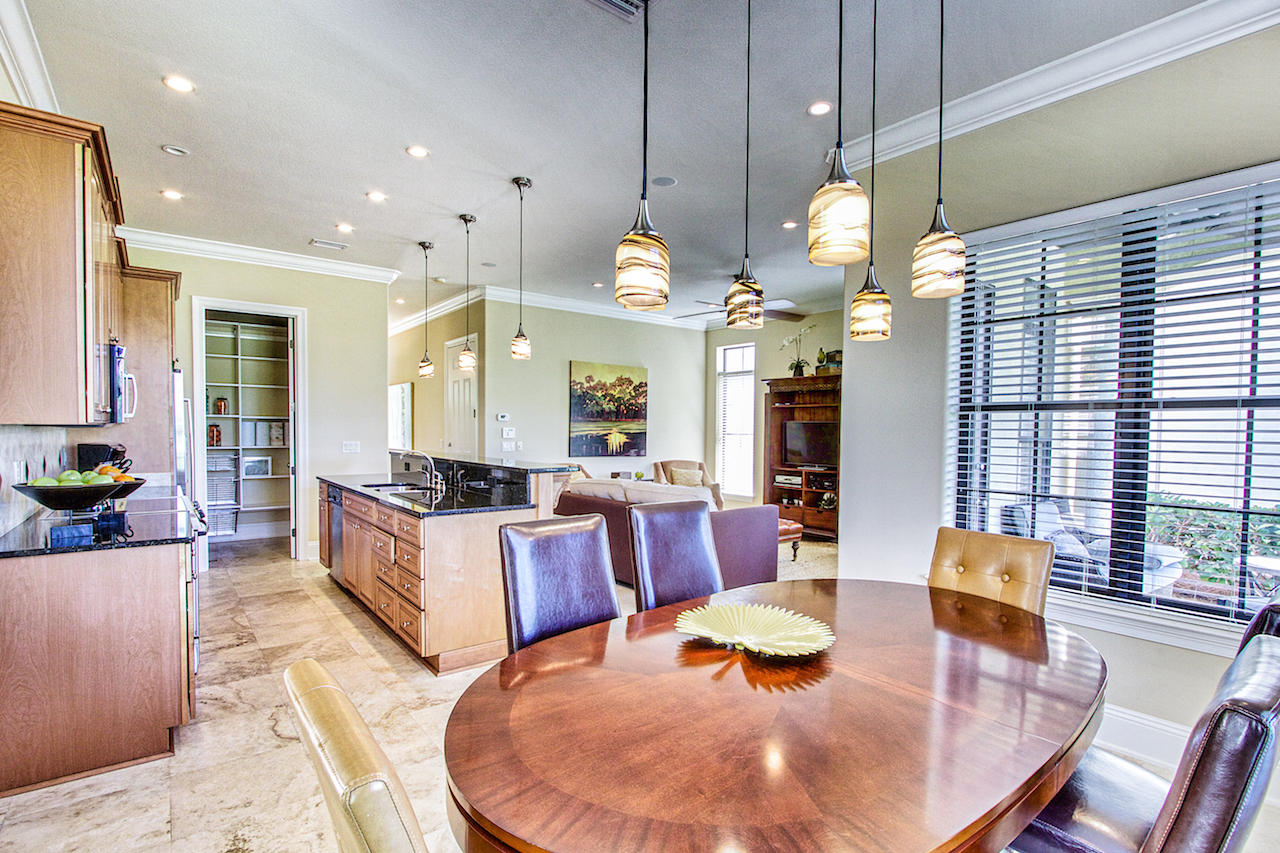 VILLA LAGO - Residential