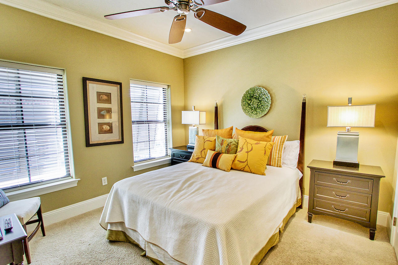 VILLA LAGO - Residential