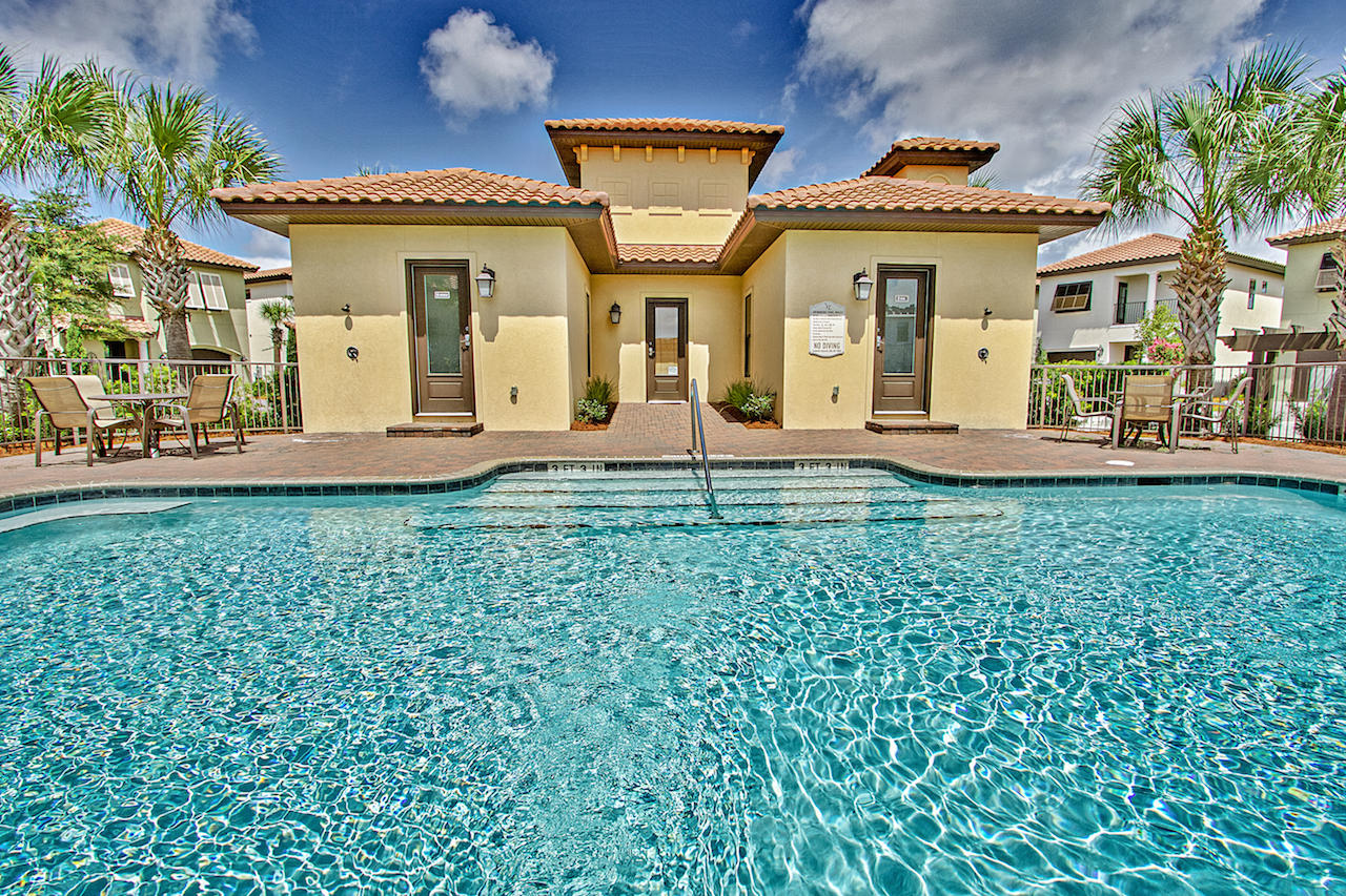 VILLA LAGO - Residential