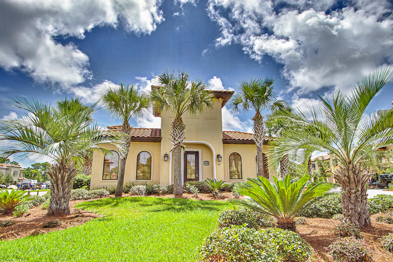 VILLA LAGO - Residential