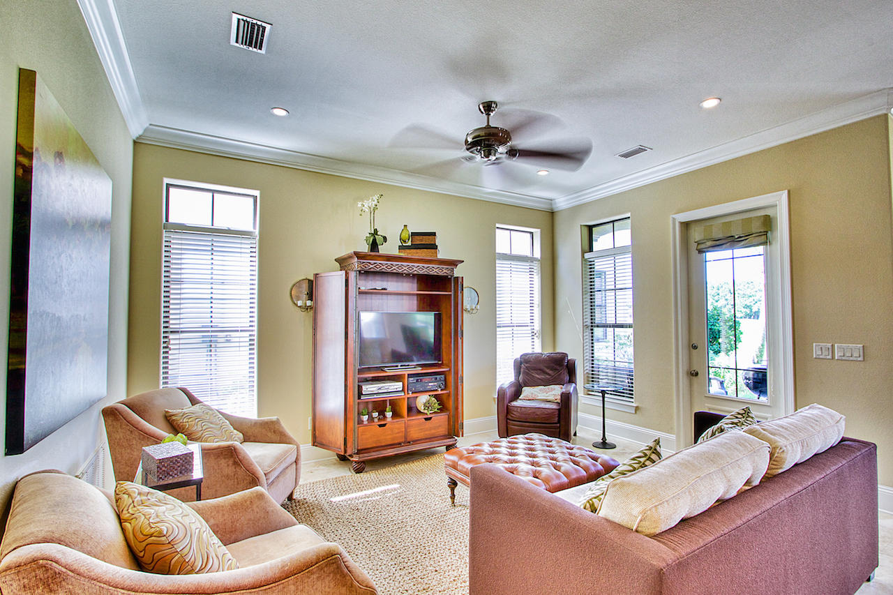 VILLA LAGO - Residential