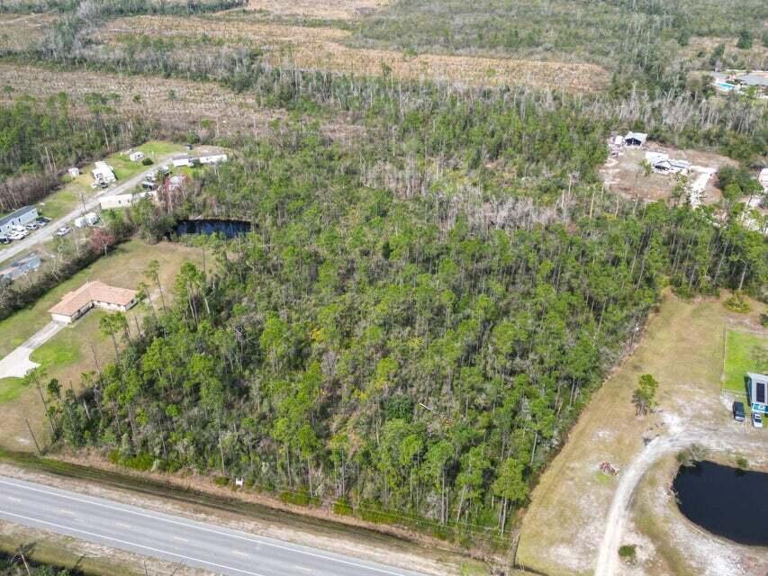 NO RECORDED SUBDIVISION - Land