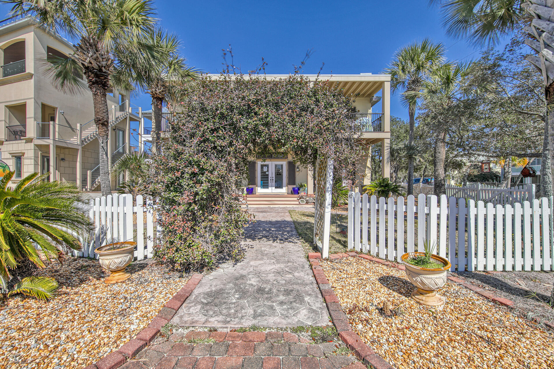 GULF SHORE MANOR - Residential