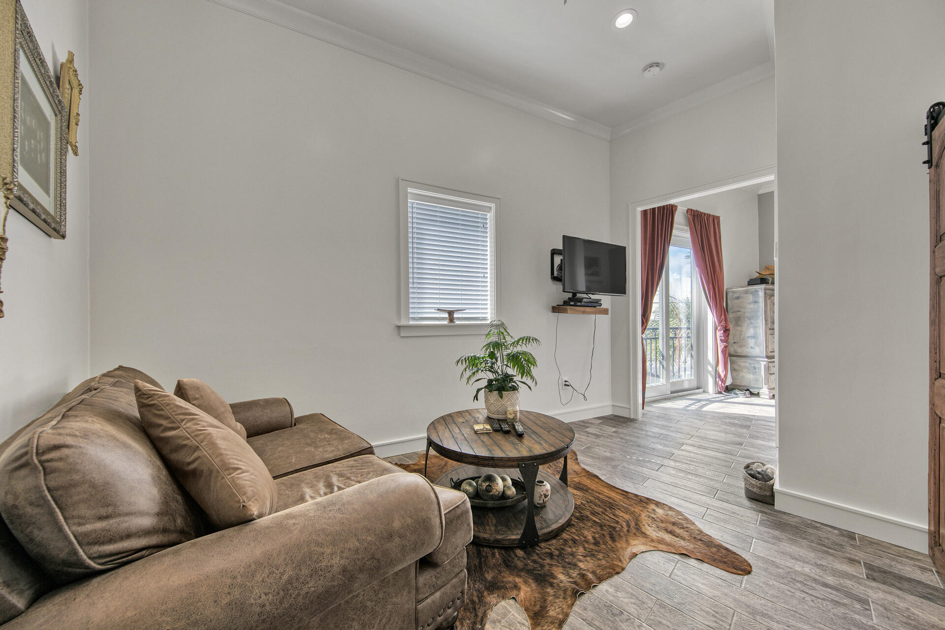 GULF SHORE MANOR - Residential