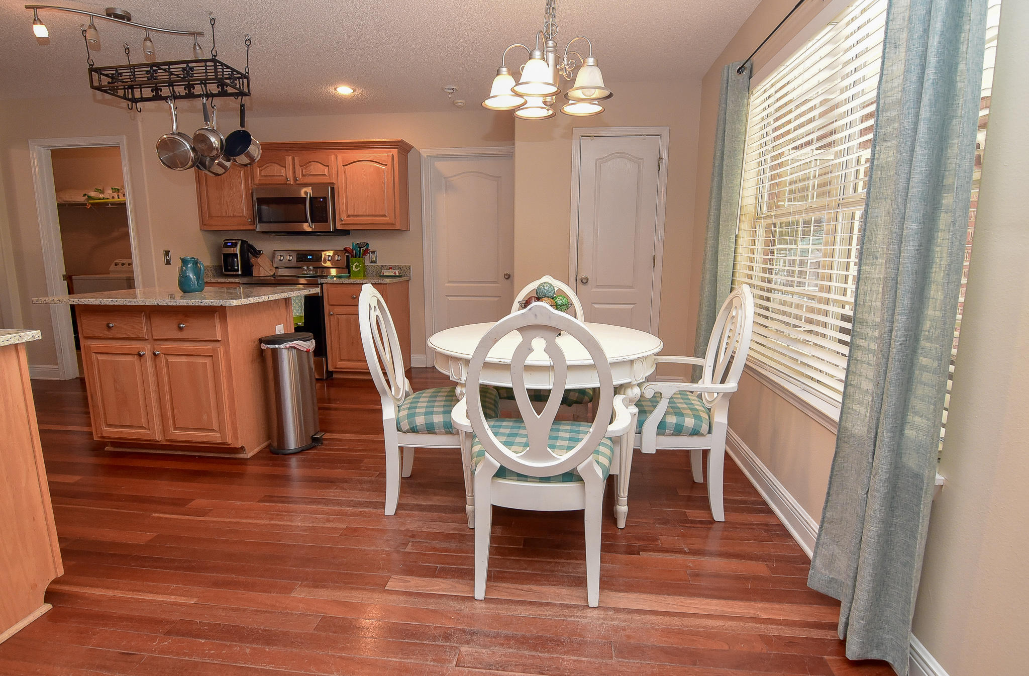 FOX VALLEY - Residential